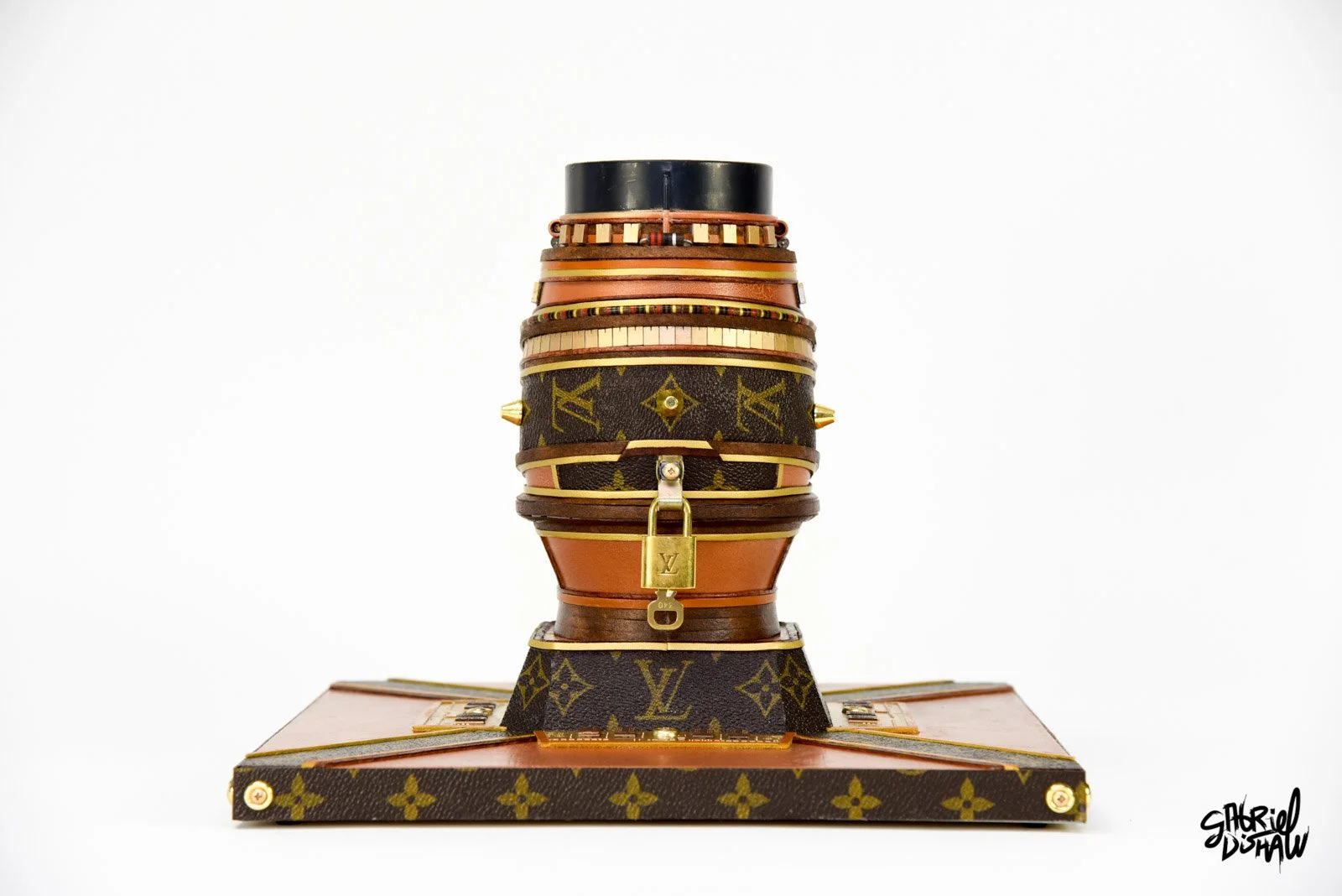 Gabriel-Dishaw-vuitton-vader-two-darth-vader-star-wars-art-luxury-ewaste-upcycled-helmet-03.jpg