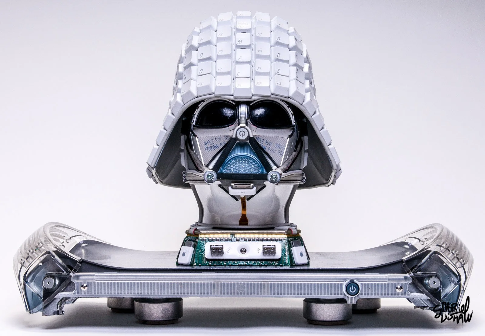 Gabriel-Dishaw-mac-vader-darth-vader-star-wars-macintosh-art-ewaste-upcycled-helmet-apple-computer-art-17.jpg