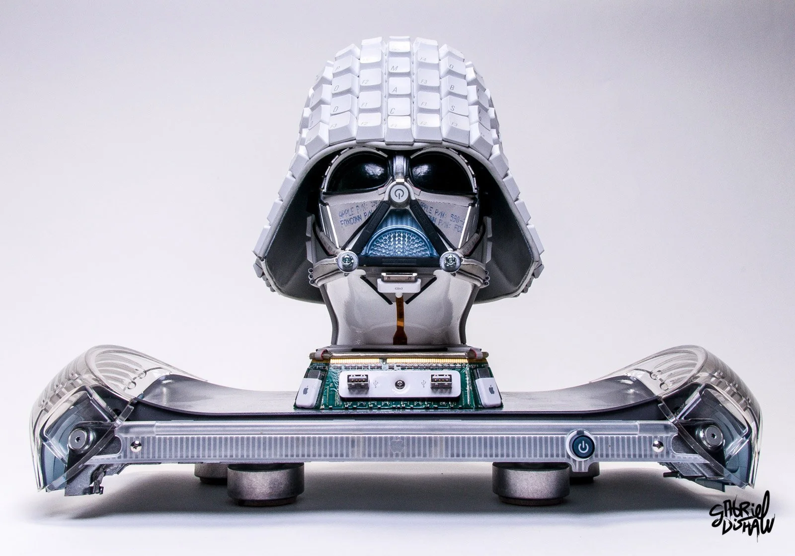 Gabriel-Dishaw-mac-vader-darth-vader-star-wars-macintosh-art-ewaste-upcycled-helmet-apple-computer-art-21.jpg