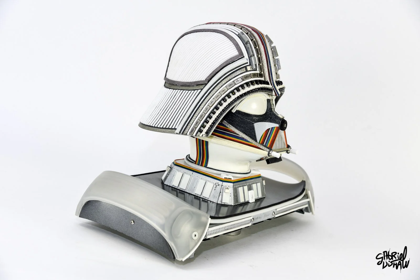 Gabriel-Dishaw-apple-vader-darth-vader-star-wars--macintosh-art-ewaste-upcycled-helmet-apple-computer-art-08.jpg