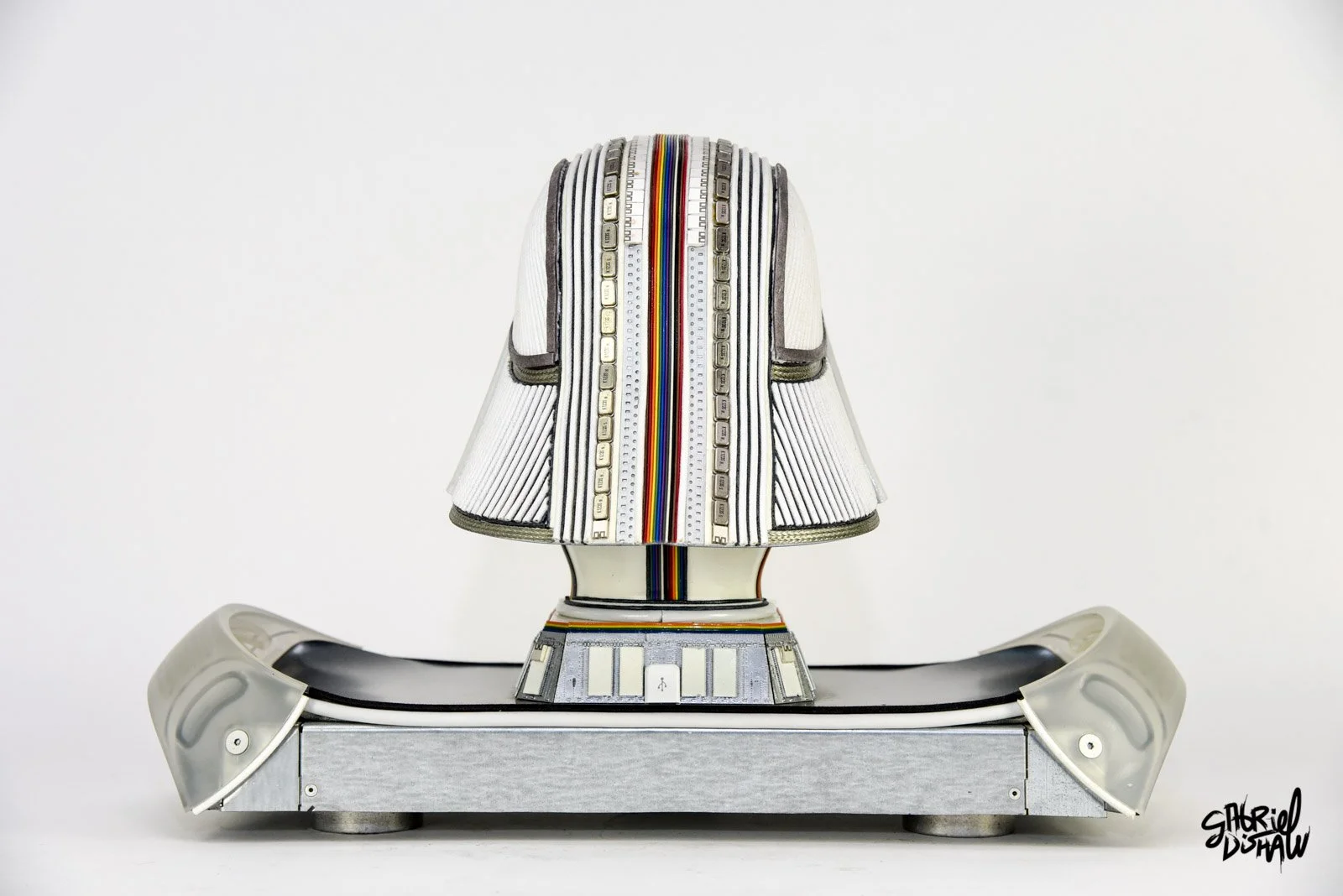 Gabriel-Dishaw-apple-vader-darth-vader-star-wars--macintosh-art-ewaste-upcycled-helmet-apple-computer-art-11.jpg