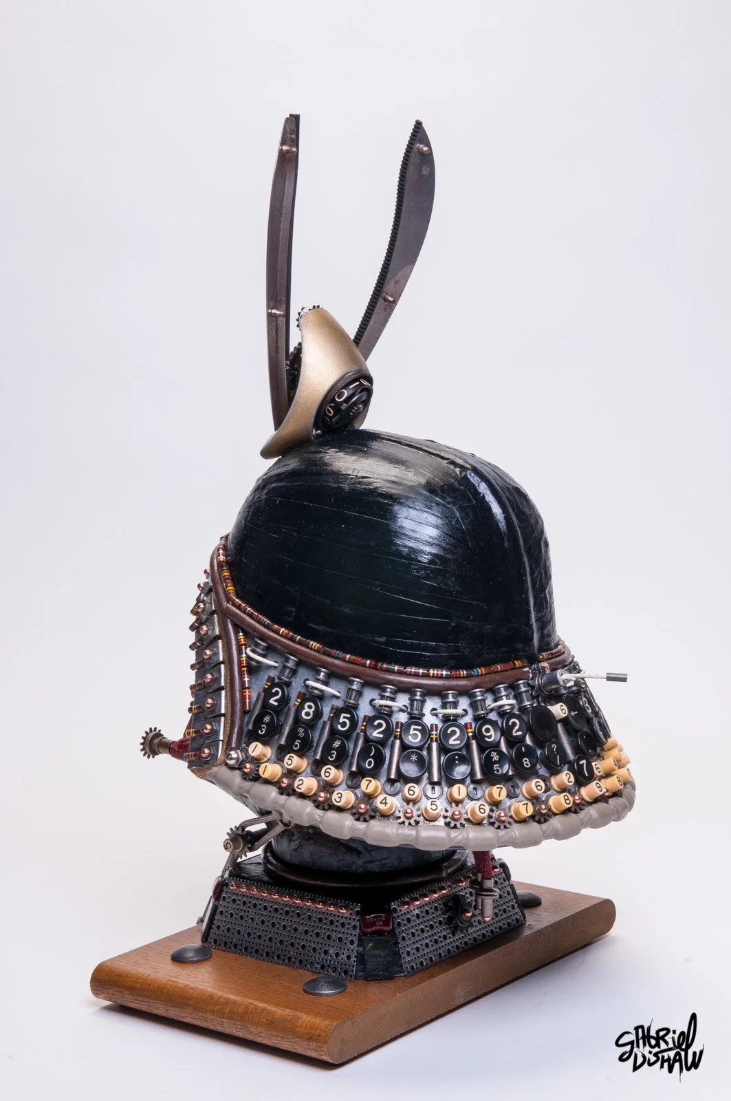 Gabriel-Dishaw-samurai-vader-darth-vader-star-wars-art-ewaste-upcycled-helmet-art-07.jpg