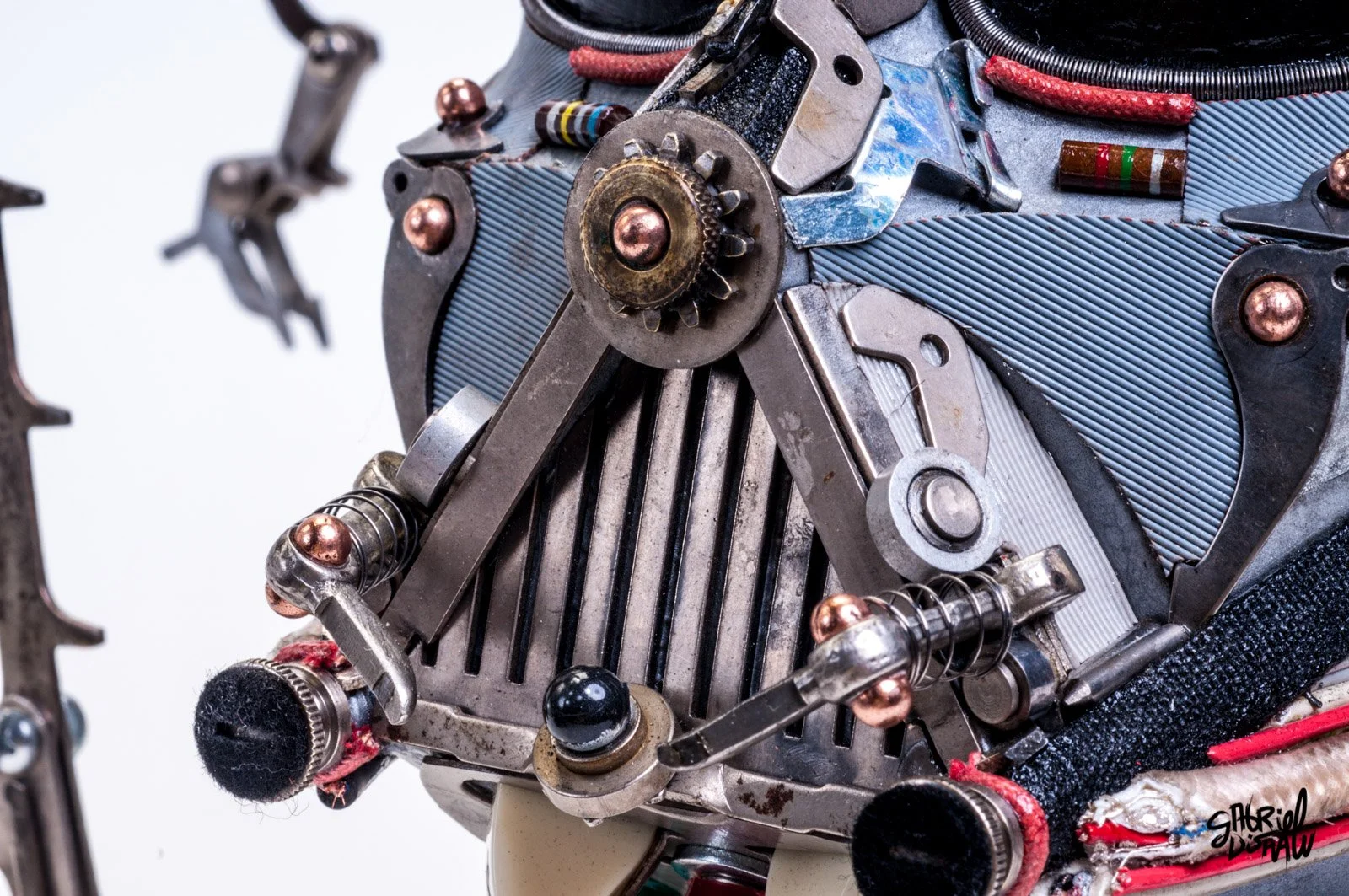 Gabriel-Dishaw-arachnid-vader-darth-vader-star-wars-art-ewaste-upcycled-helmet-art-01.jpg