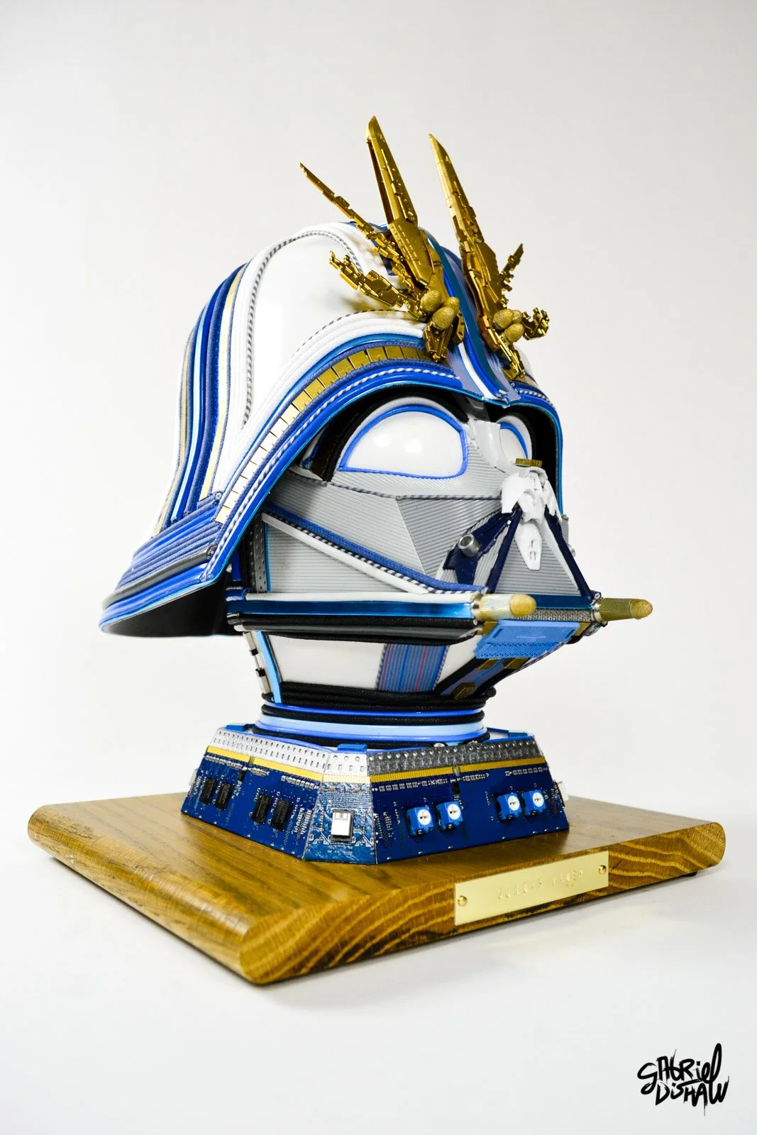 Gabriel-Dishaw-gundam-vader-darth-vader-star-wars-art-ewaste-upcycled-helmet-art-05.jpg