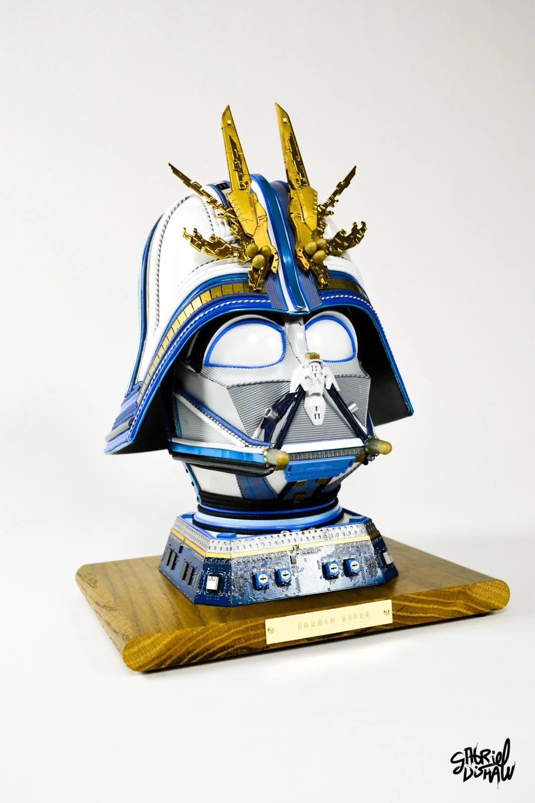 Gabriel-Dishaw-gundam-vader-darth-vader-star-wars-art-ewaste-upcycled-helmet-art-06.jpg