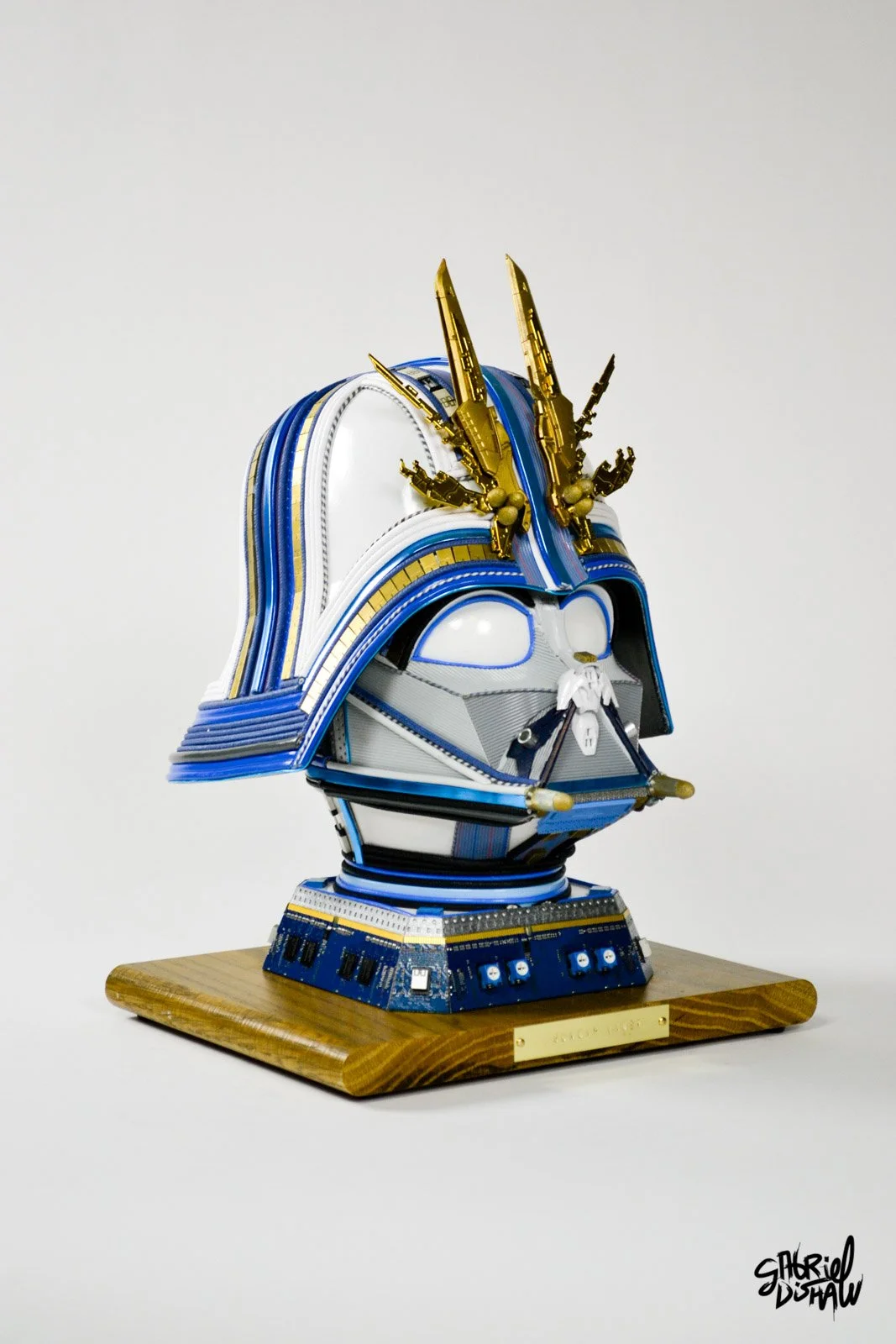 Gabriel-Dishaw-gundam-vader-darth-vader-star-wars-art-ewaste-upcycled-helmet-art-12.jpg