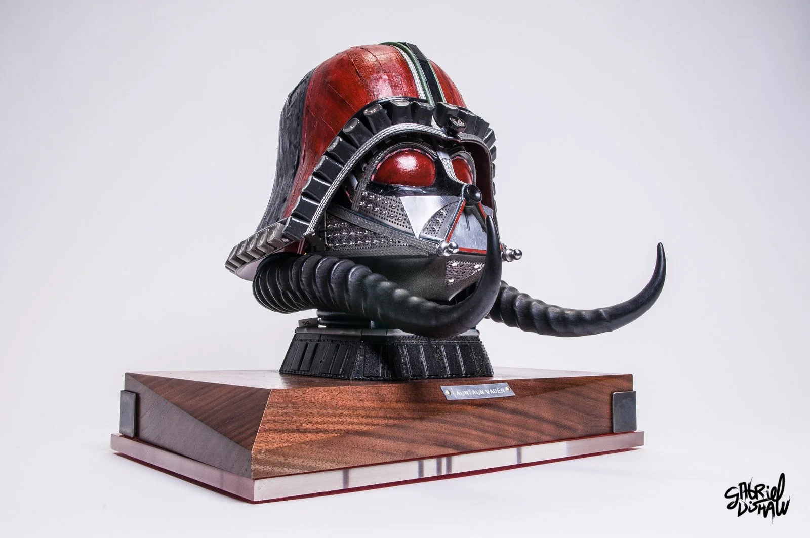 Gabriel-Dishaw-taun-taun-vader-horns-darth-vader-star-wars-art-ewaste-upcycled-helmet-art-09.jpg