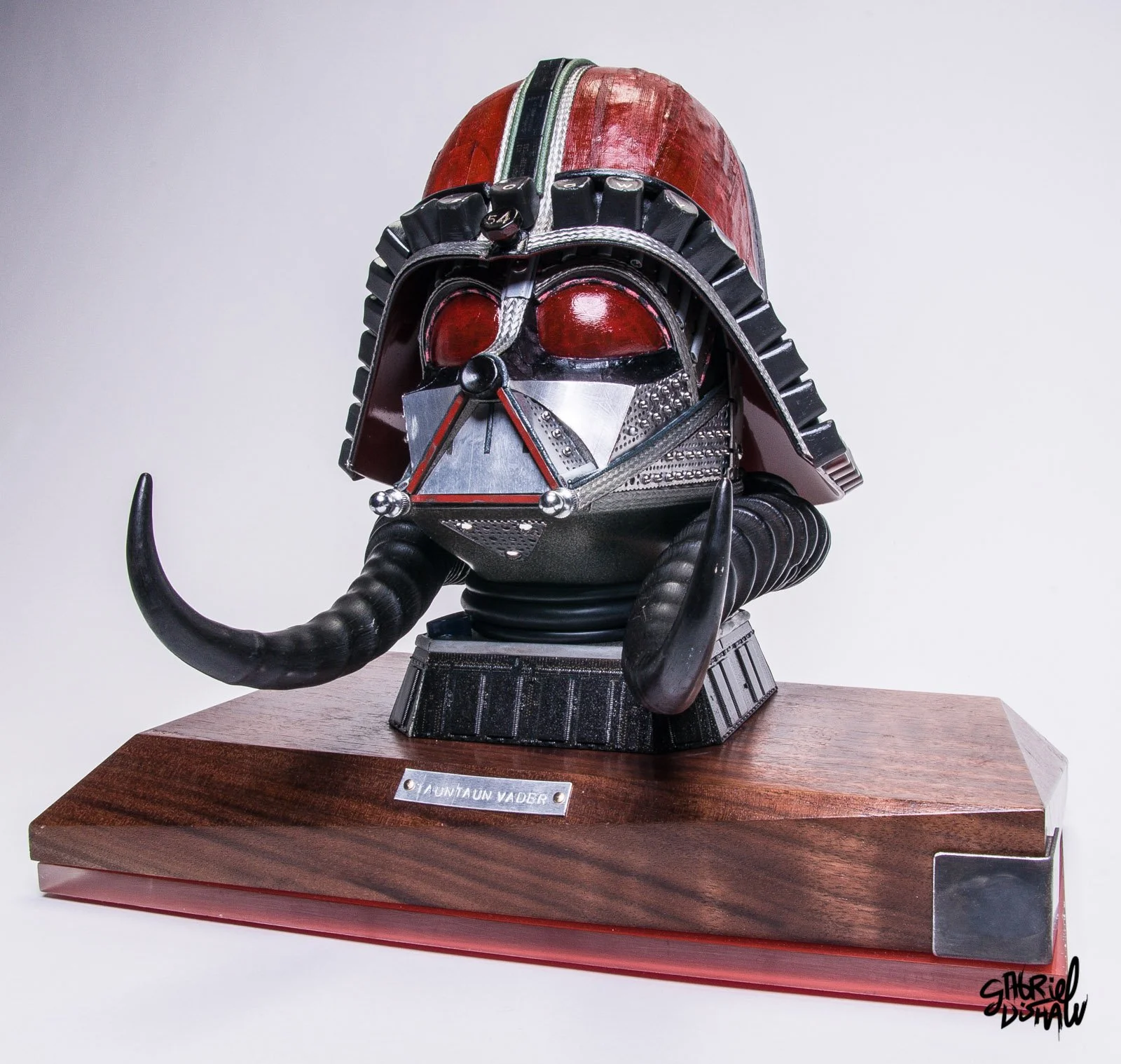 Gabriel-Dishaw-taun-taun-vader-horns-darth-vader-star-wars-art-ewaste-upcycled-helmet-art-15.jpg