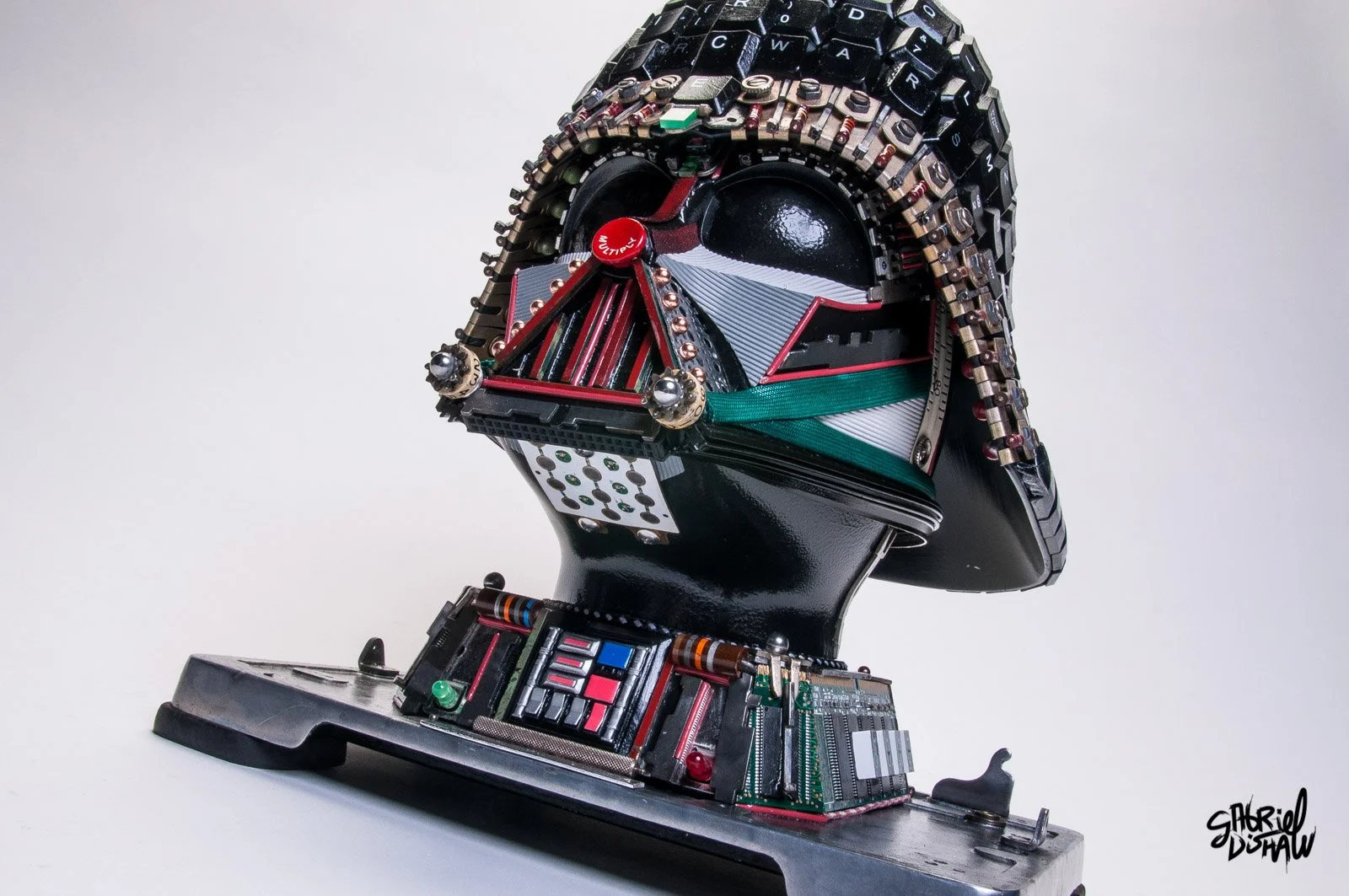 Gabriel-Dishaw-light-vs-dark-vader-mashup-darth-vader-star-wars-art-ewaste-upcycled-helmet-art-07.jpg