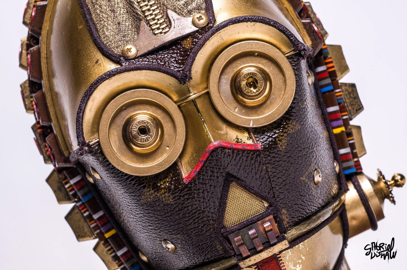 Gabriel-Dishaw-C3LV-c3po-mashup-droids-star-wars-art-ewaste-upcycled-helmet-art-01.jpg