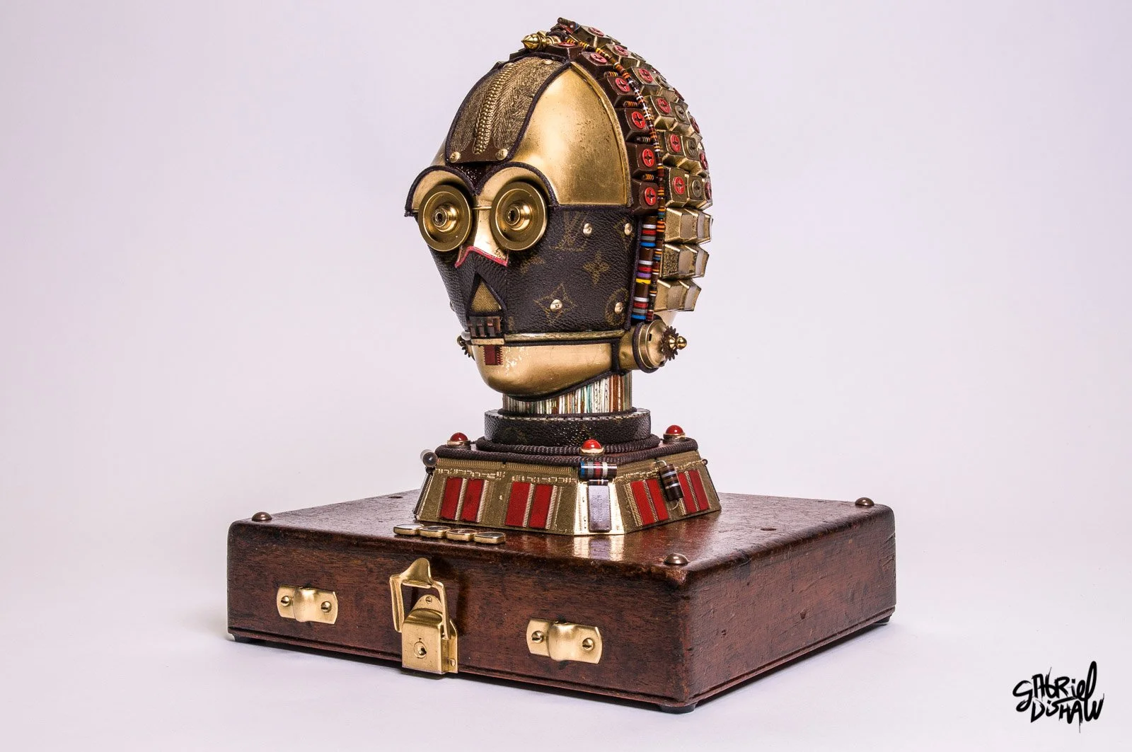 Gabriel-Dishaw-C3LV-c3po-mashup-droids-star-wars-art-ewaste-upcycled-helmet-art-07.jpg