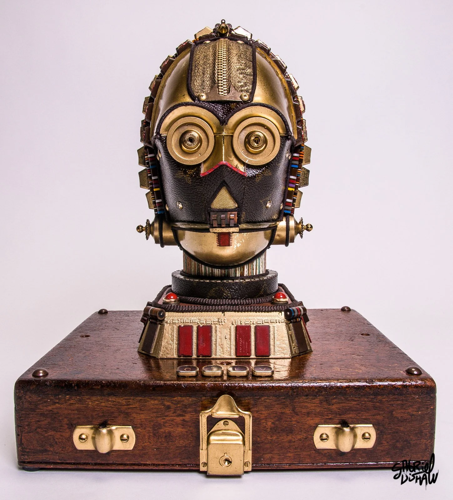 Gabriel-Dishaw-C3LV-c3po-mashup-droids-star-wars-art-ewaste-upcycled-helmet-art-08.jpg