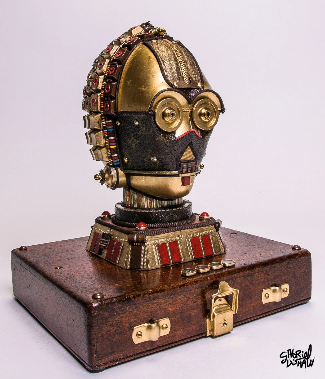Gabriel-Dishaw-C3LV-c3po-mashup-droids-star-wars-art-ewaste-upcycled-helmet-art-09.jpg