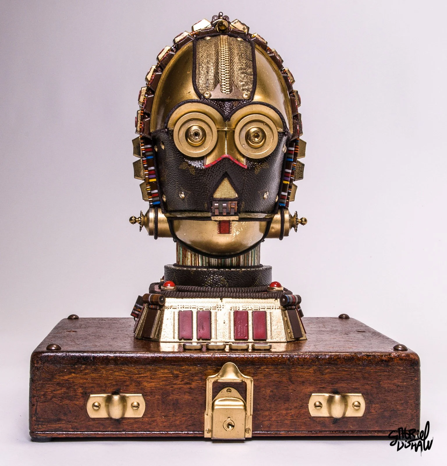 Gabriel-Dishaw-C3LV-c3po-mashup-droids-star-wars-art-ewaste-upcycled-helmet-art-11.jpg