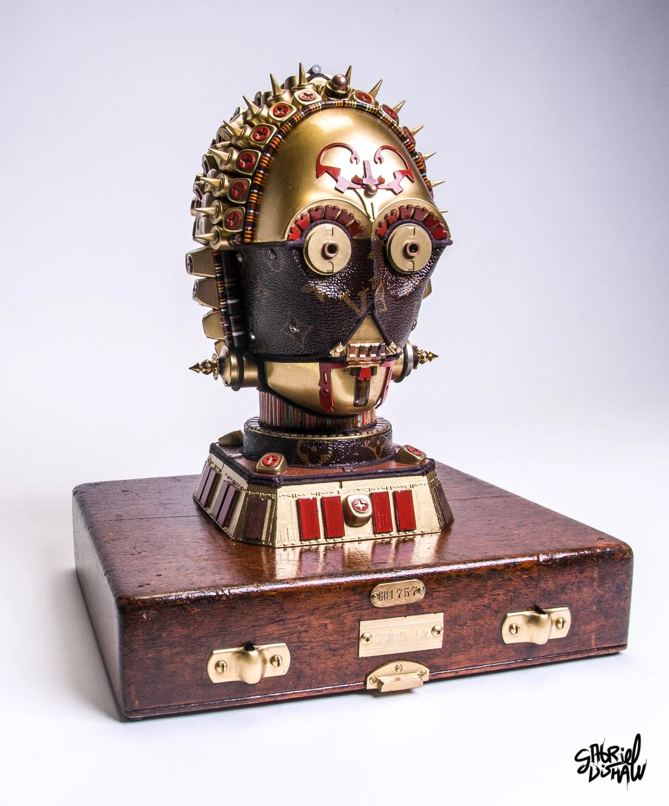 Gabriel-Dishaw-C3PO-lv-c3po-mashup-droids-star-wars-luxury-art-ewaste-upcycled-helmet-art-13.jpg
