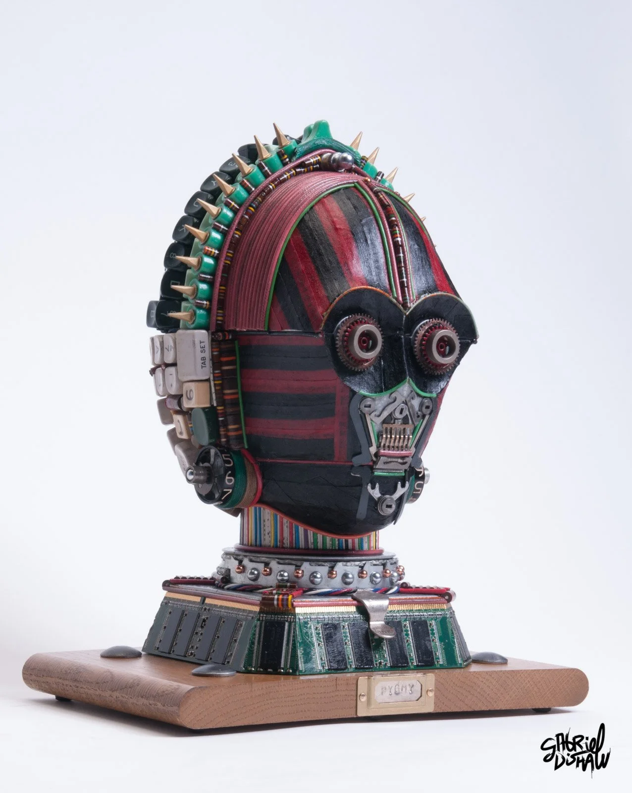 Gabriel-Dishaw-c3po-pygmy-mashup-droids-star-wars-luxury-art-ewaste-upcycled-sculpture-art-03.jpg