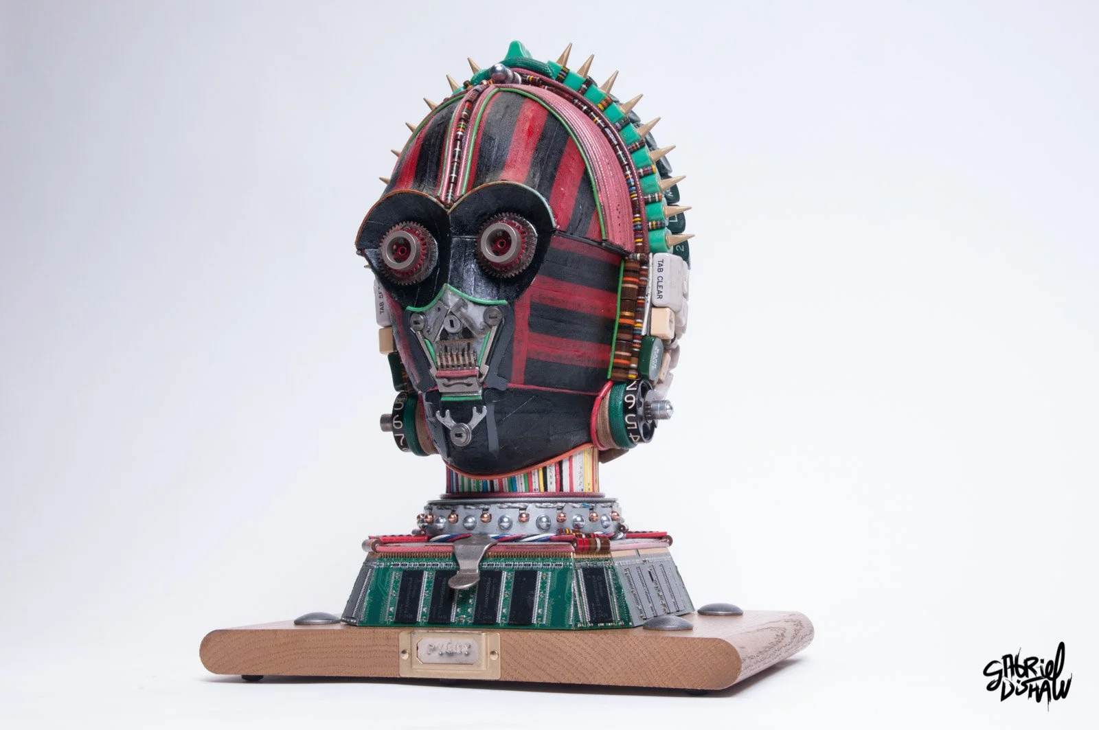 Gabriel-Dishaw-c3po-pygmy-mashup-droids-star-wars-luxury-art-ewaste-upcycled-sculpture-art-06.jpg