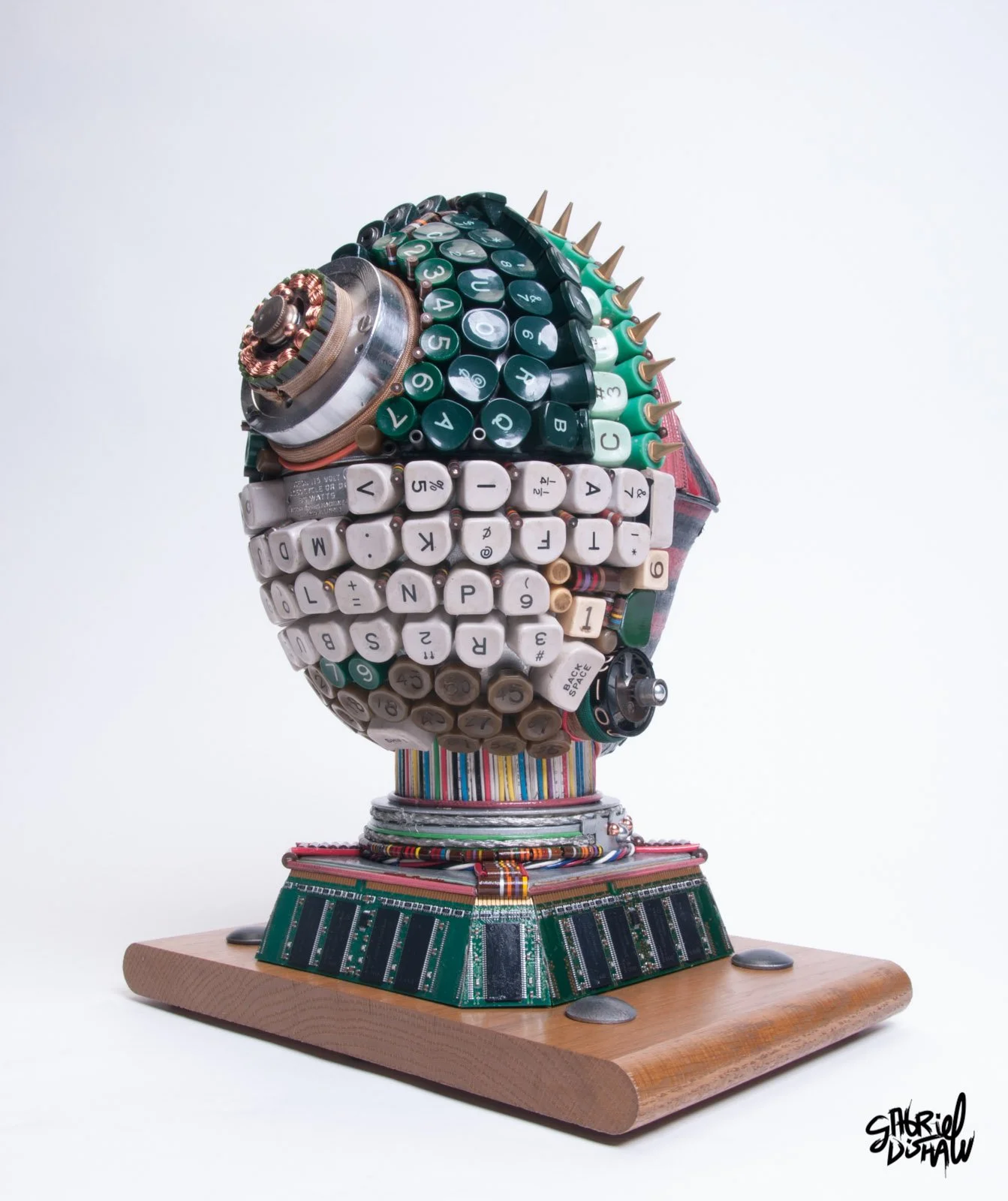 Gabriel-Dishaw-c3po-pygmy-mashup-droids-star-wars-luxury-art-ewaste-upcycled-sculpture-art-07.jpg