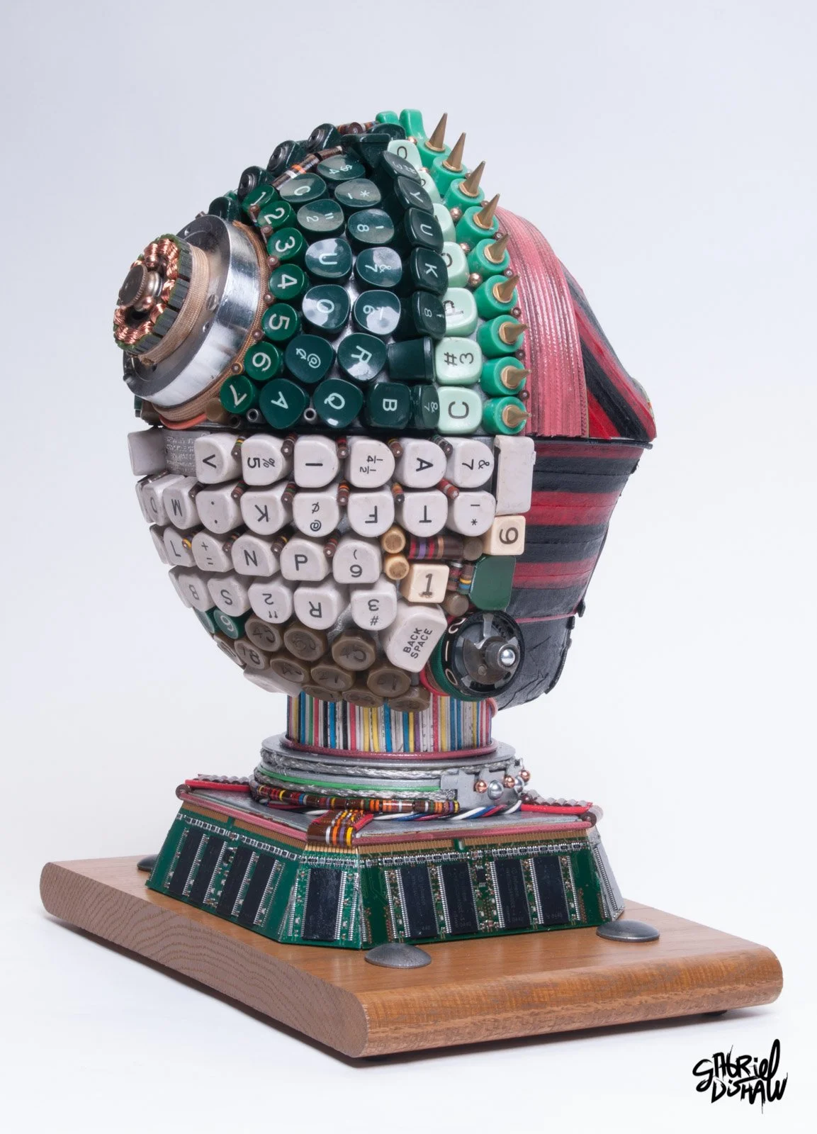 Gabriel-Dishaw-c3po-pygmy-mashup-droids-star-wars-luxury-art-ewaste-upcycled-sculpture-art-08.jpg