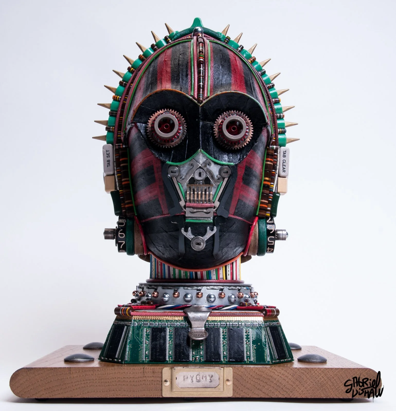 Gabriel-Dishaw-c3po-pygmy-mashup-droids-star-wars-luxury-art-ewaste-upcycled-sculpture-art-14.jpg