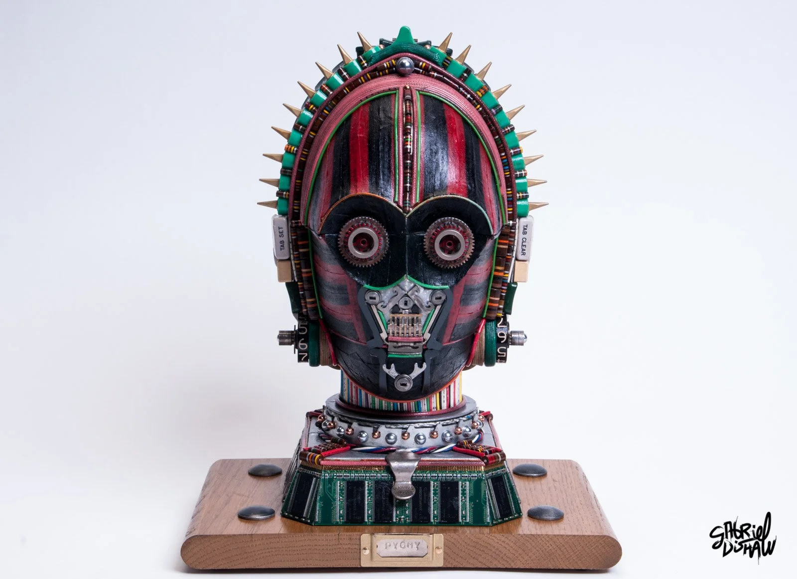 Gabriel-Dishaw-c3po-pygmy-mashup-droids-star-wars-luxury-art-ewaste-upcycled-sculpture-art-16.jpg