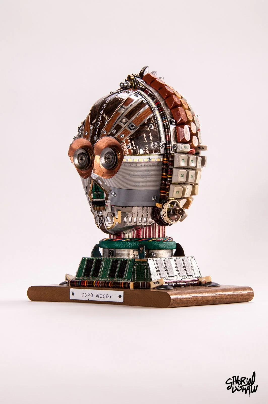 Gabriel-Dishaw-c3po-woody-mashup-droids-star-wars-luxury-art-ewaste-upcycled-sculpture-art-05.jpg