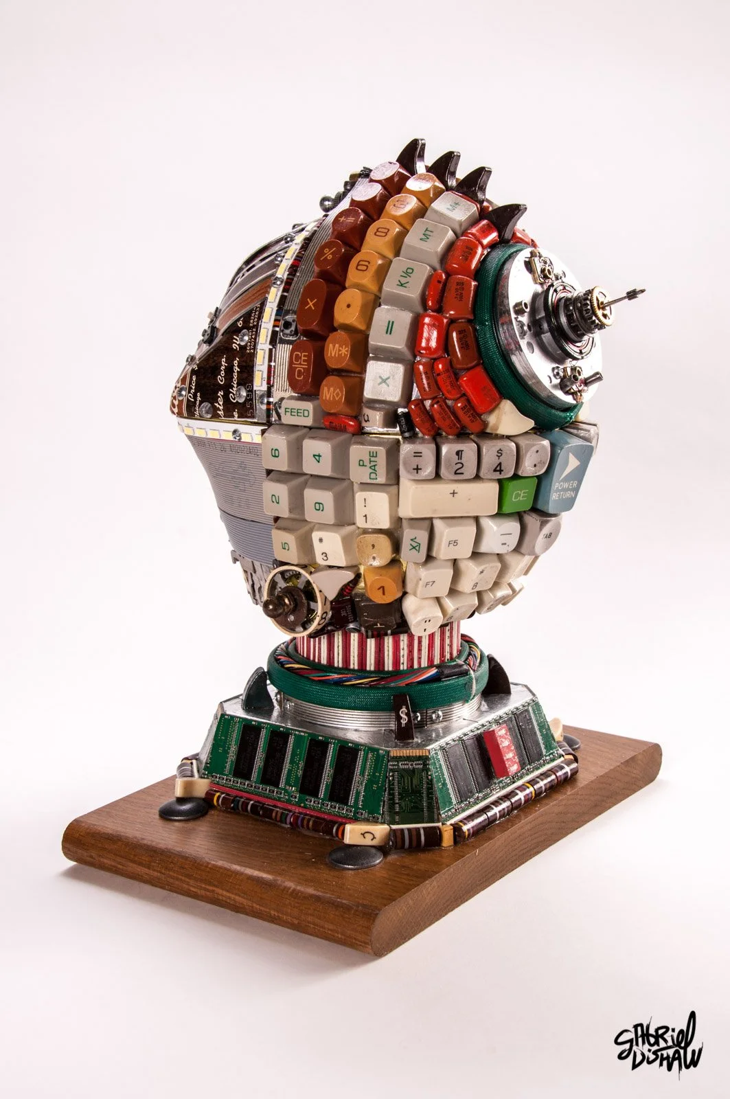 Gabriel-Dishaw-c3po-woody-mashup-droids-star-wars-luxury-art-ewaste-upcycled-sculpture-art-06.jpg