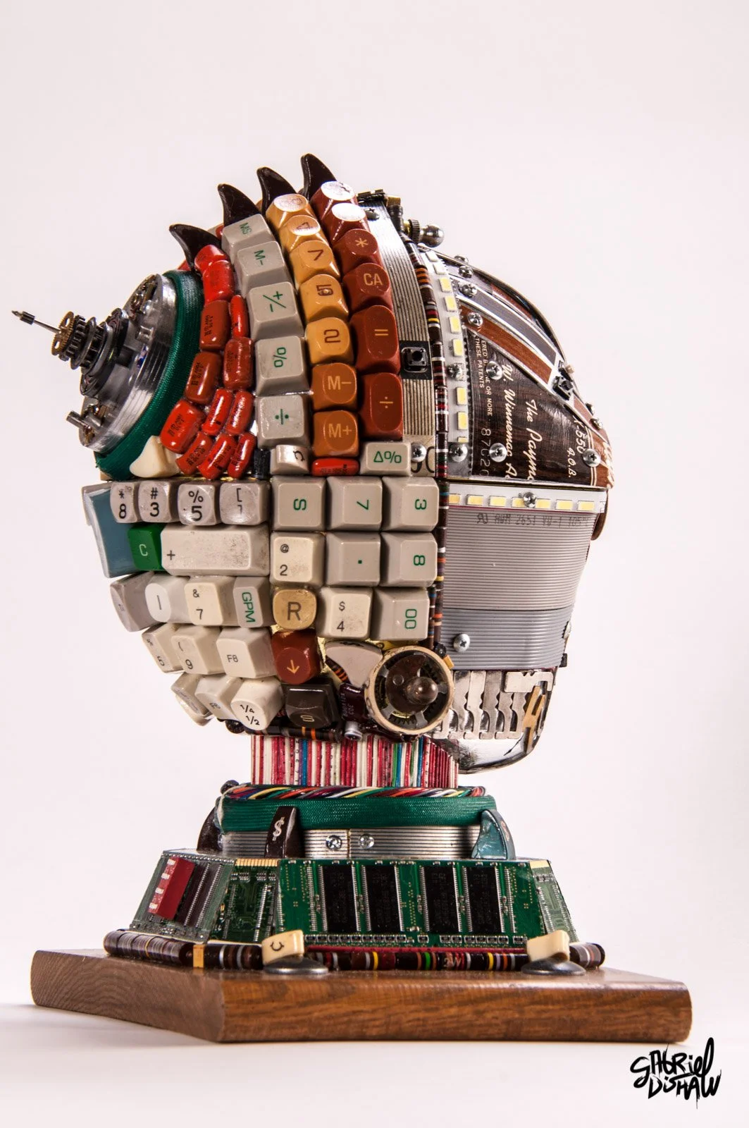 Gabriel-Dishaw-c3po-woody-mashup-droids-star-wars-luxury-art-ewaste-upcycled-sculpture-art-08.jpg