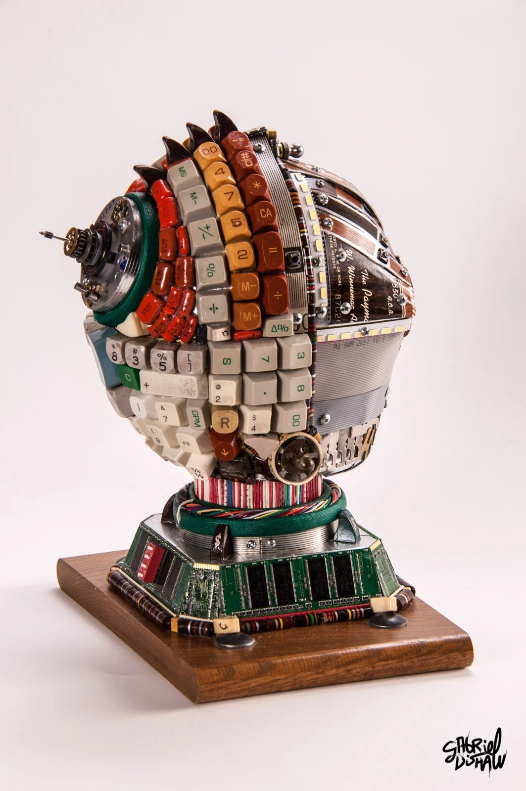Gabriel-Dishaw-c3po-woody-mashup-droids-star-wars-luxury-art-ewaste-upcycled-sculpture-art-09.jpg