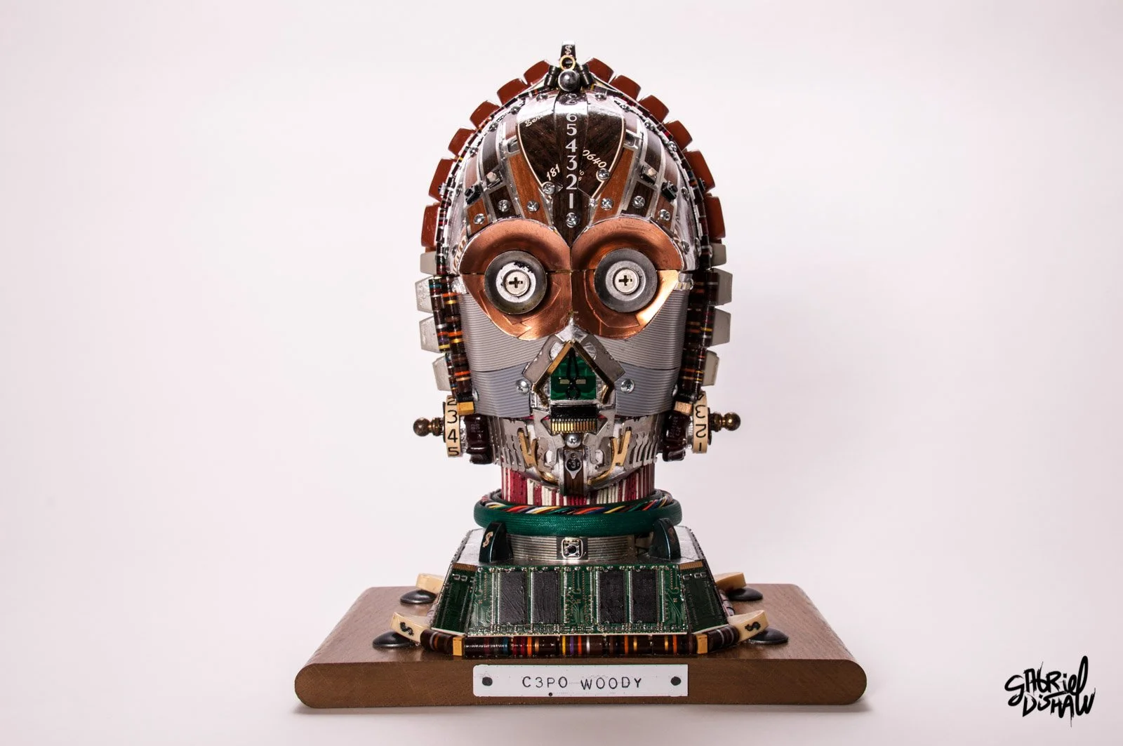 Gabriel-Dishaw-c3po-woody-mashup-droids-star-wars-luxury-art-ewaste-upcycled-sculpture-art-12.jpg