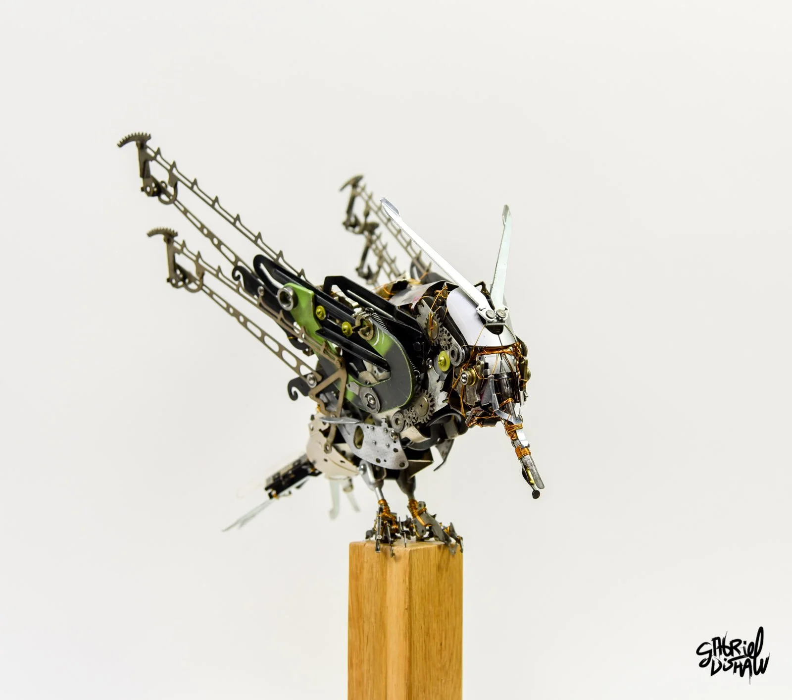Gabriel-Dishaw-jaywood-crow-machina-art-ewaste-bird upcycled-sculpture--06.jpg