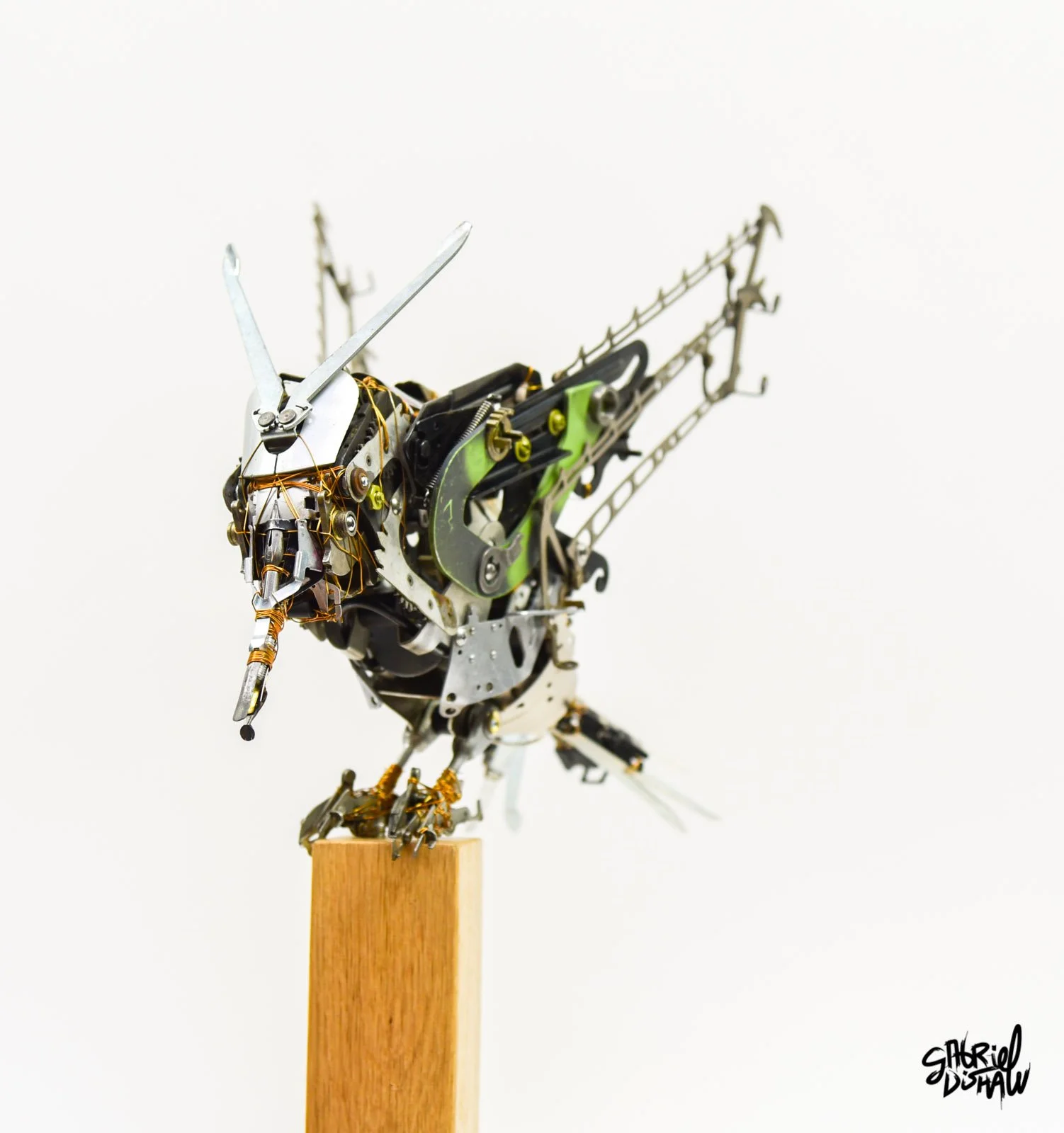 Gabriel-Dishaw-jaywood-crow-machina-art-ewaste-bird upcycled-sculpture--09.jpg