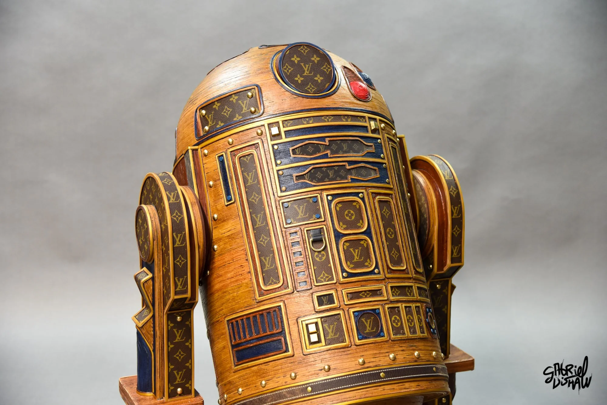 Gabriel-dishaw-r2-deluxe-r2d2-star-wars-luxury-art-droid-upcycled-56.jpg