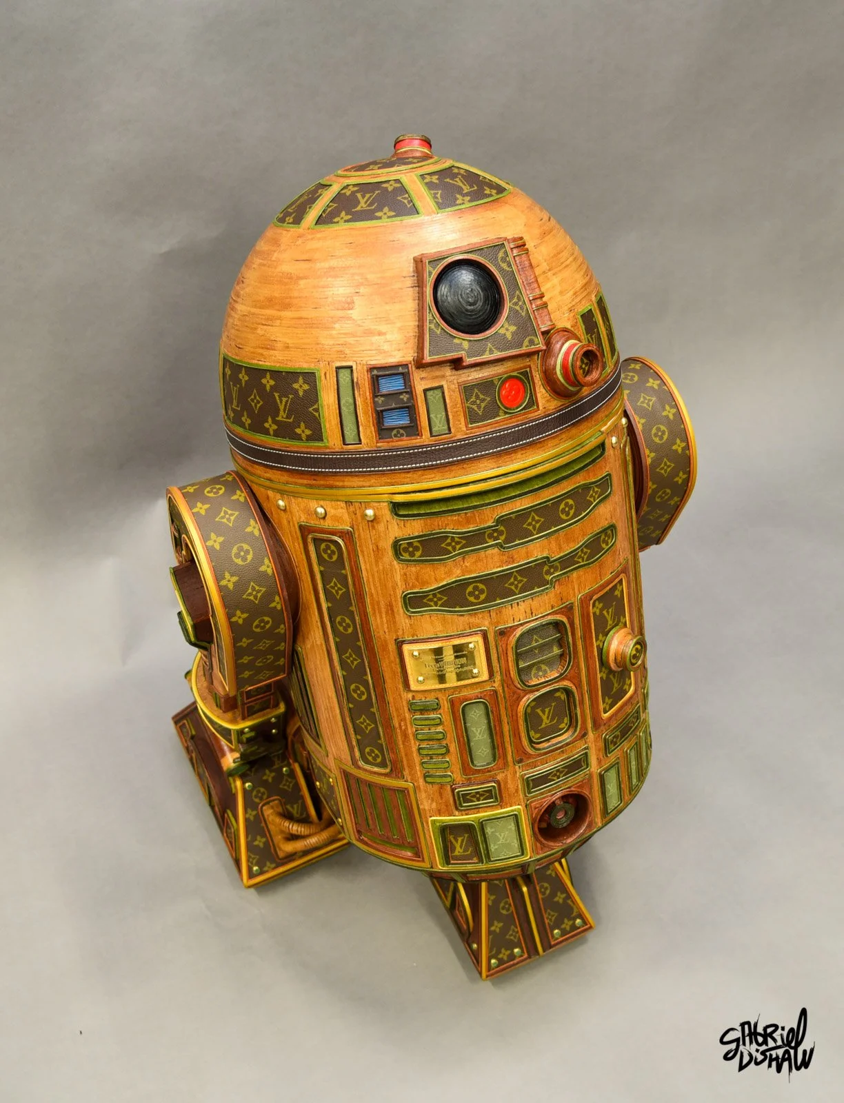 R2-Andor Luxe – Life-Sized R2-D2 Inspired by Andor