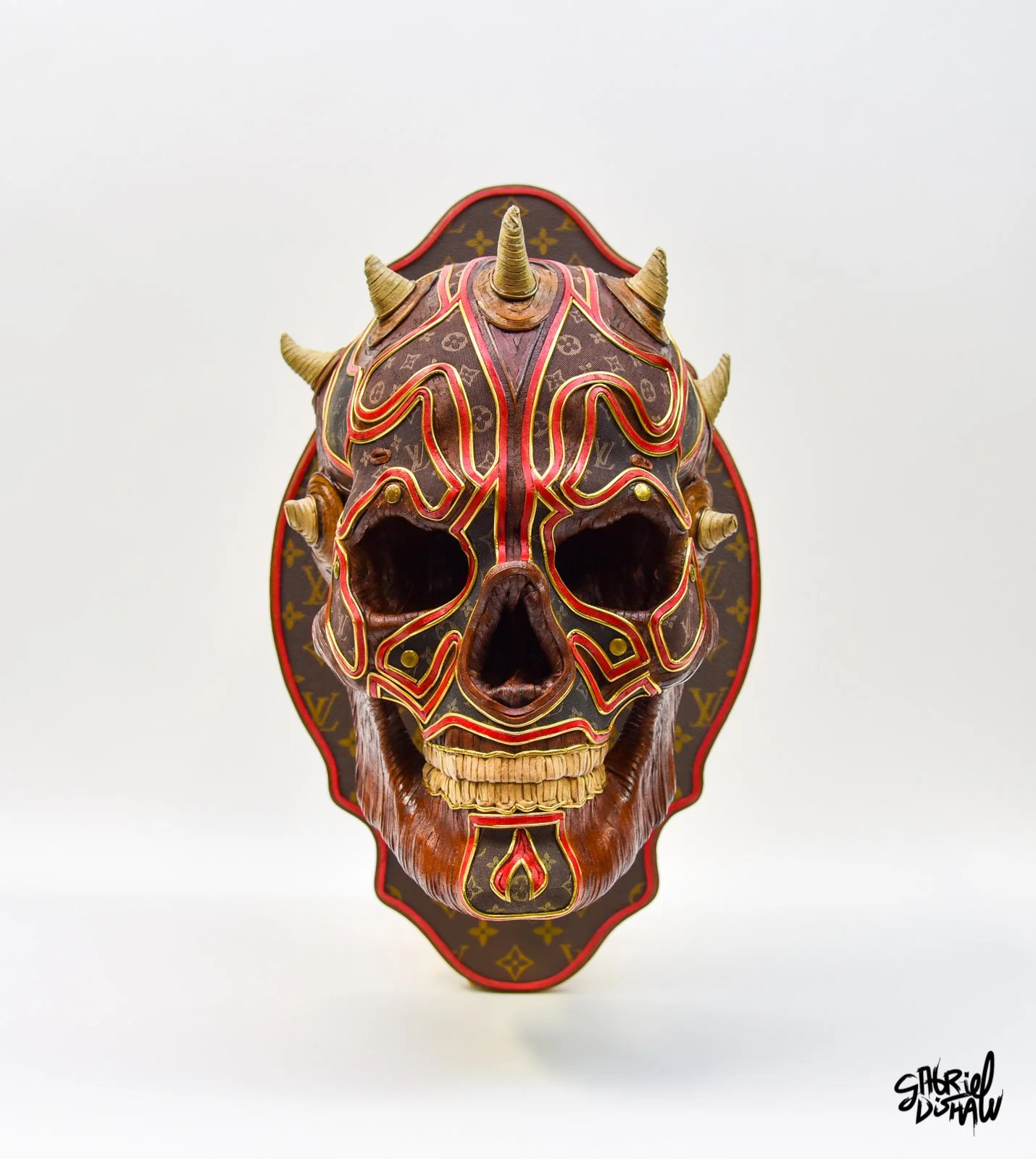 Gabriel-dishaw-house-of-maul-skull-upcycled-art-luxury-5.jpg