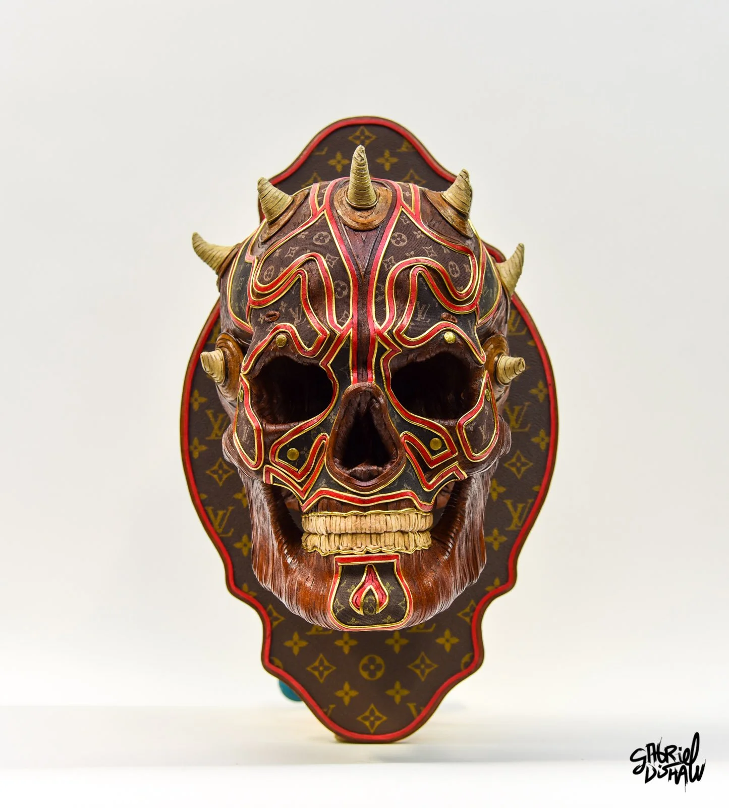 Gabriel-dishaw-house-of-maul-skull-upcycled-art-luxury-7.jpg