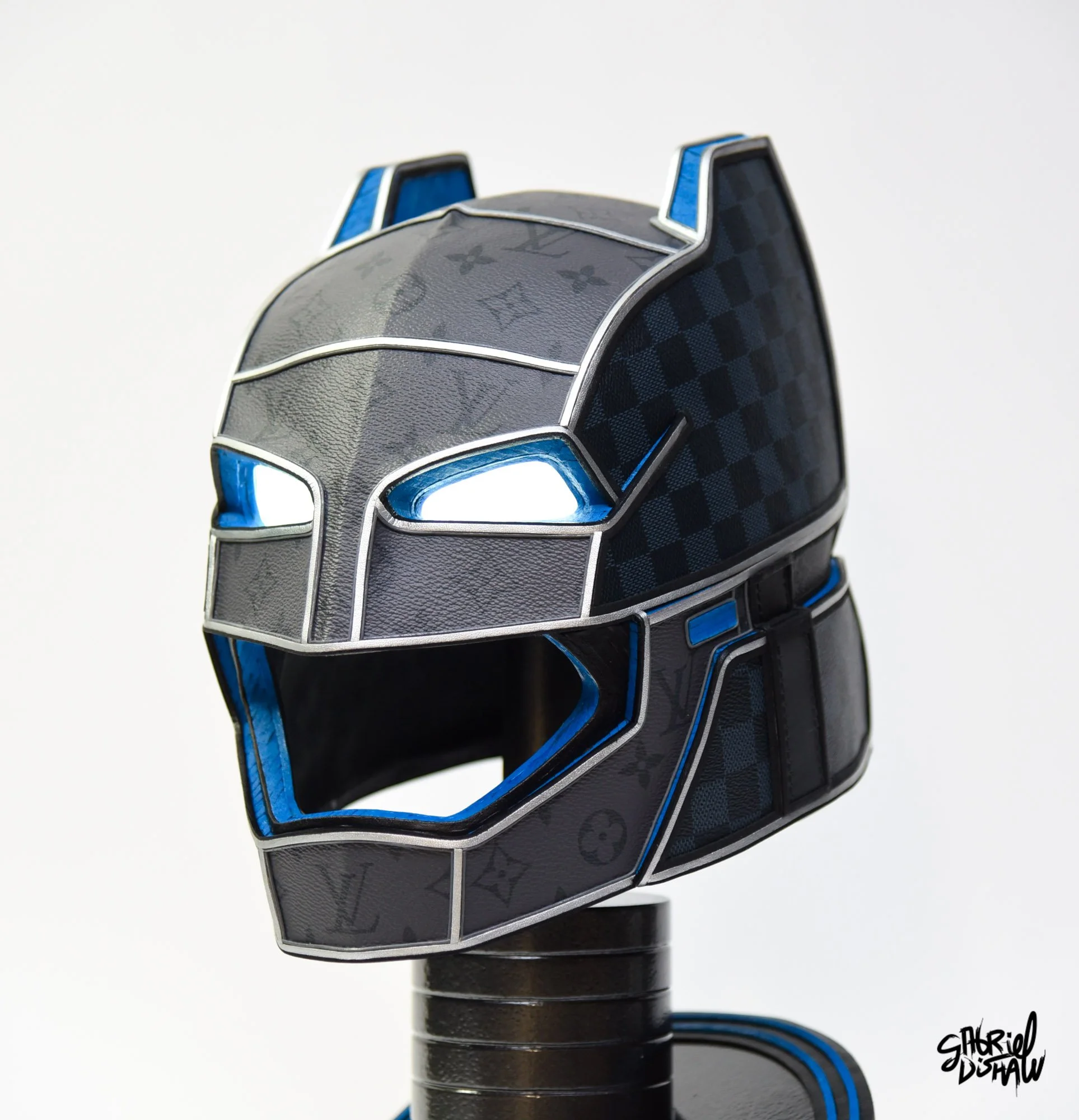 Gabriel-dishaw-gotham-luxe-batman-dark-knight-upcycled-cosplay-helmet-comic-art-dc-comics-3.jpg