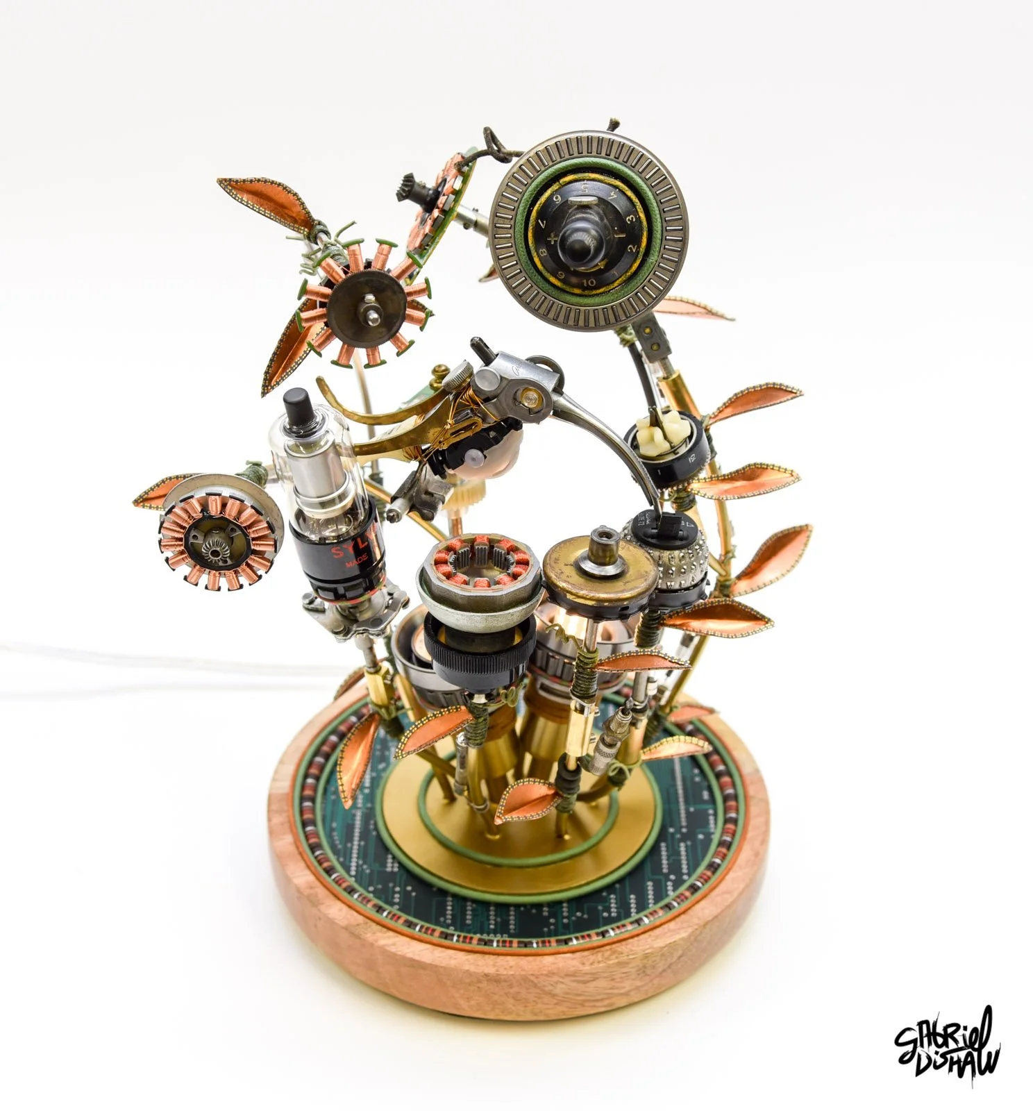 Circuit-garden-flower-upcycled-art-recycled-art-robot-humming-bird-21.jpg