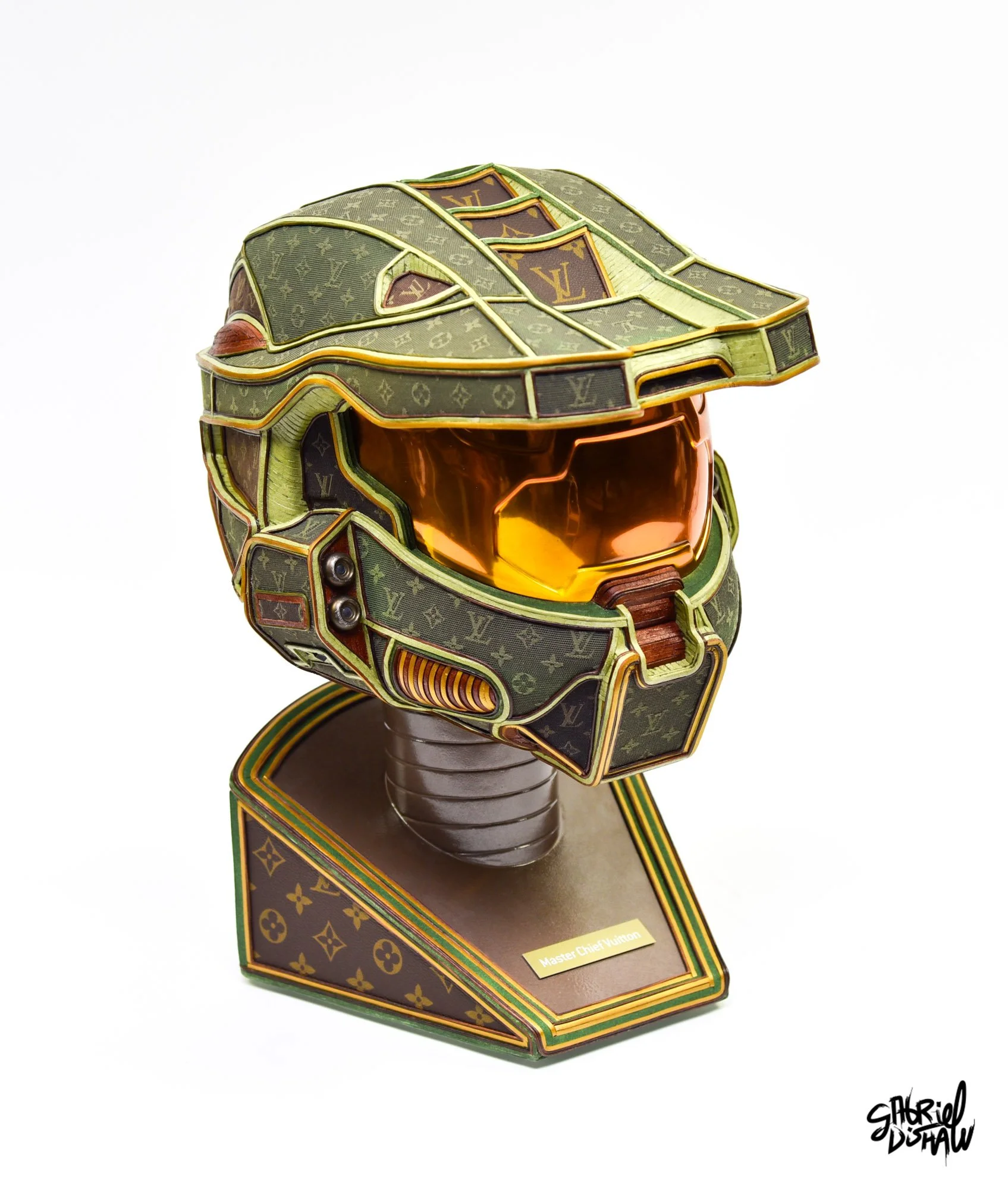 Gabriel-dishaw-master-chief-vuitton-luxe-halo-helmet-luxury-art-upcycled-cosplay-17.jpg