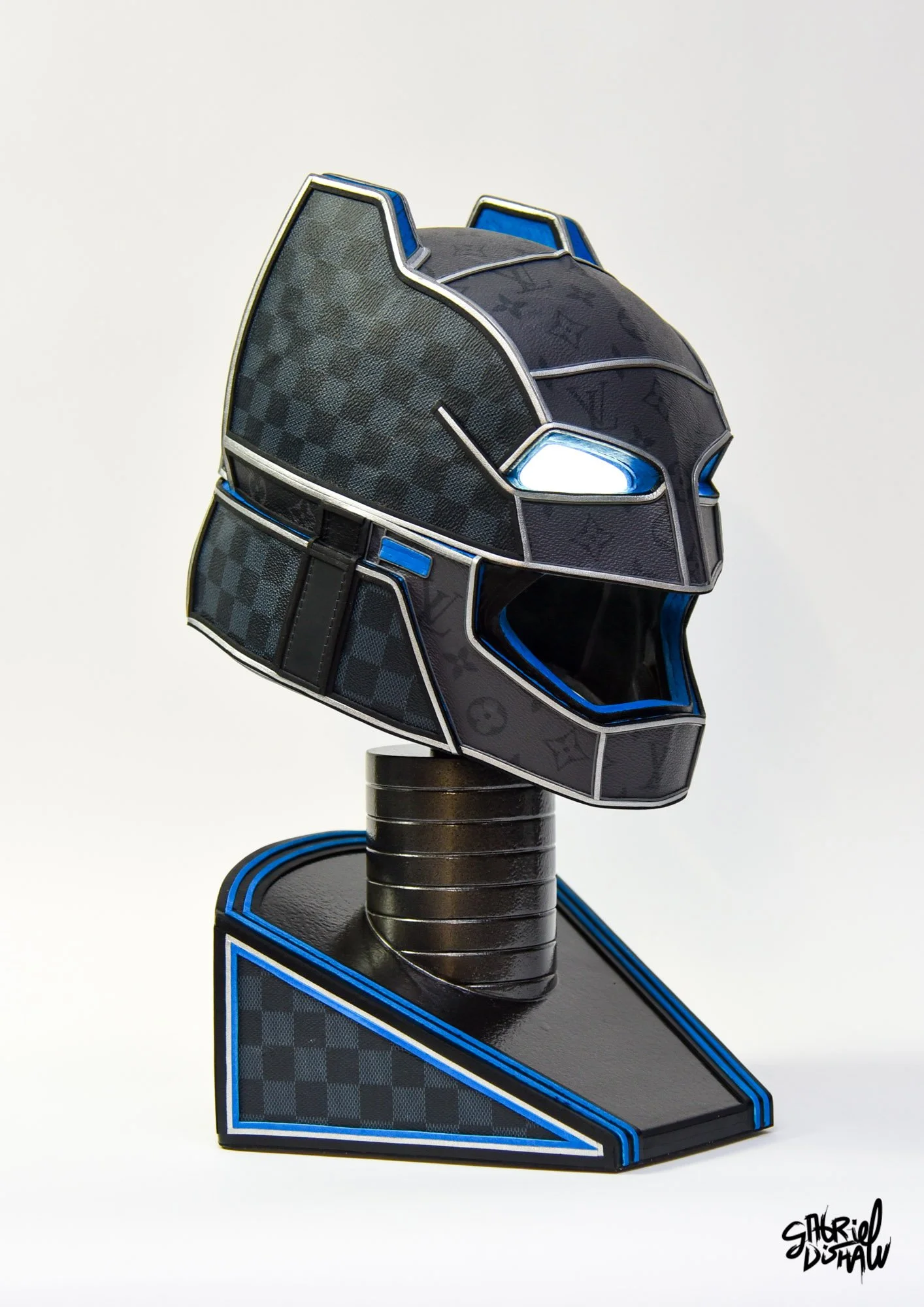 Gabriel-dishaw-gotham-luxe-batman-dark-knight-upcycled-cosplay-helmet-comic-art-dc-comics-35.jpg