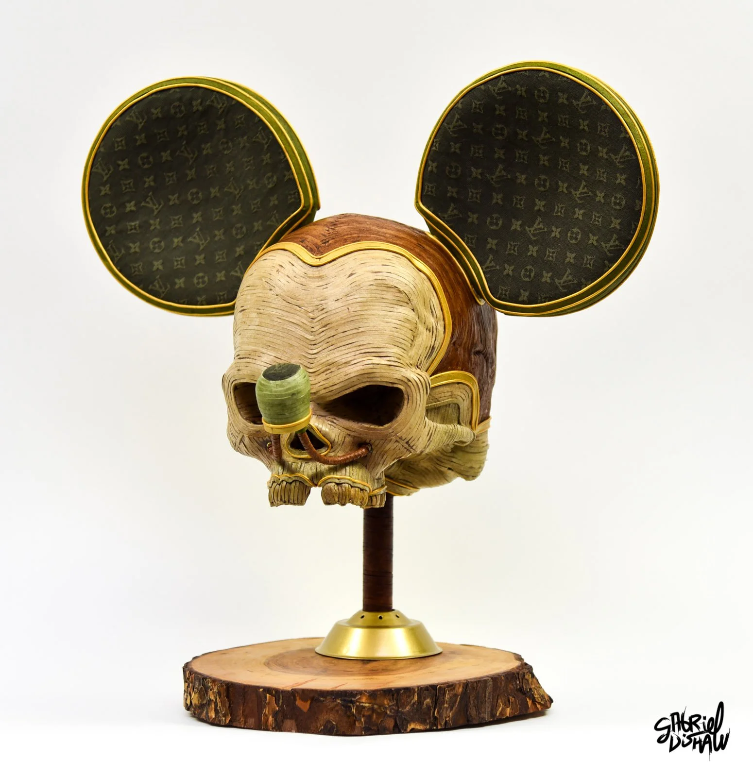 Gabriel-Dishaw-the-minted-mouse-skull-mickey-mouse-art-mashup-luxury-ewaste-upcycled-sculpture--09.jpg