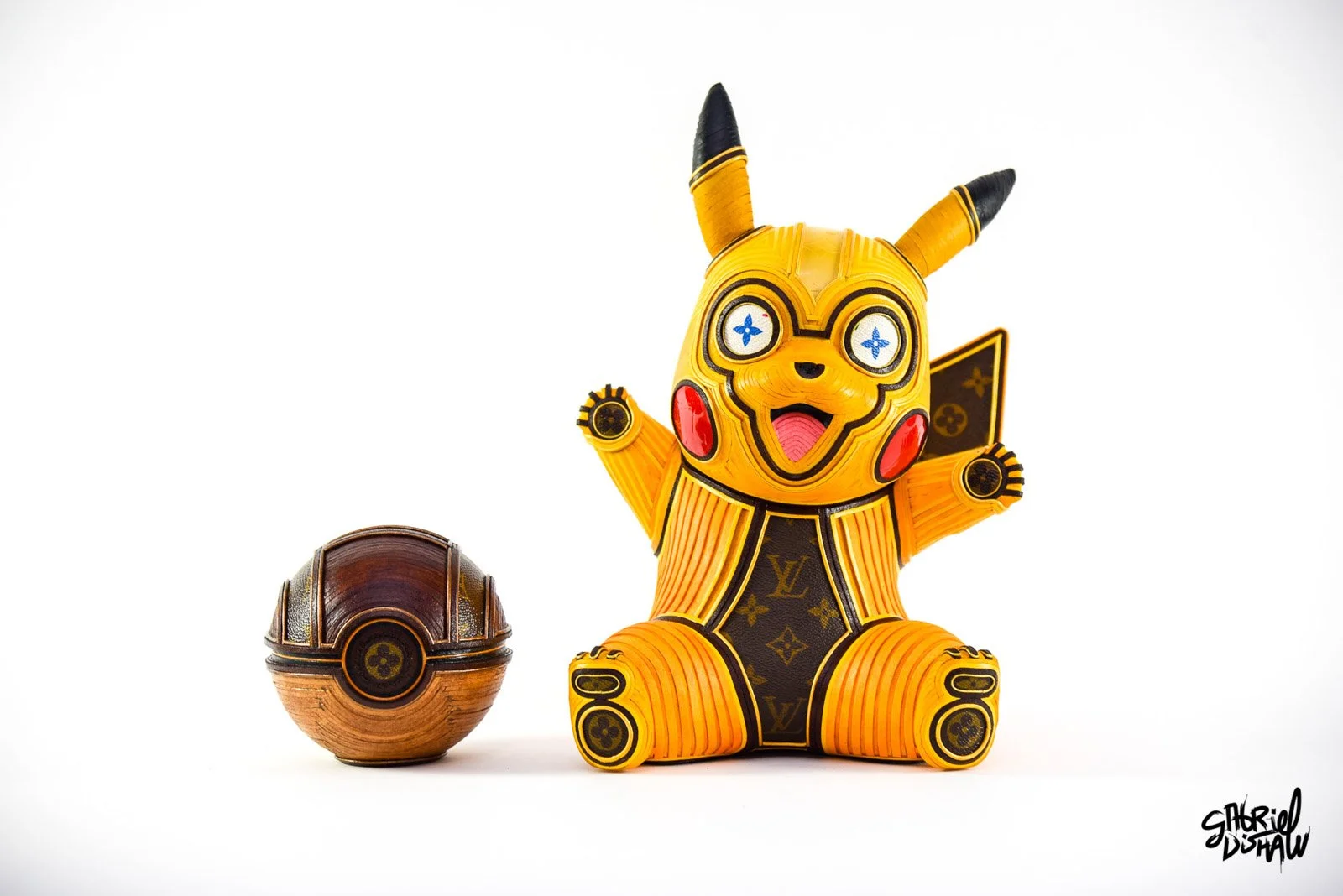 Pika Lou Surprised + Pokeball
