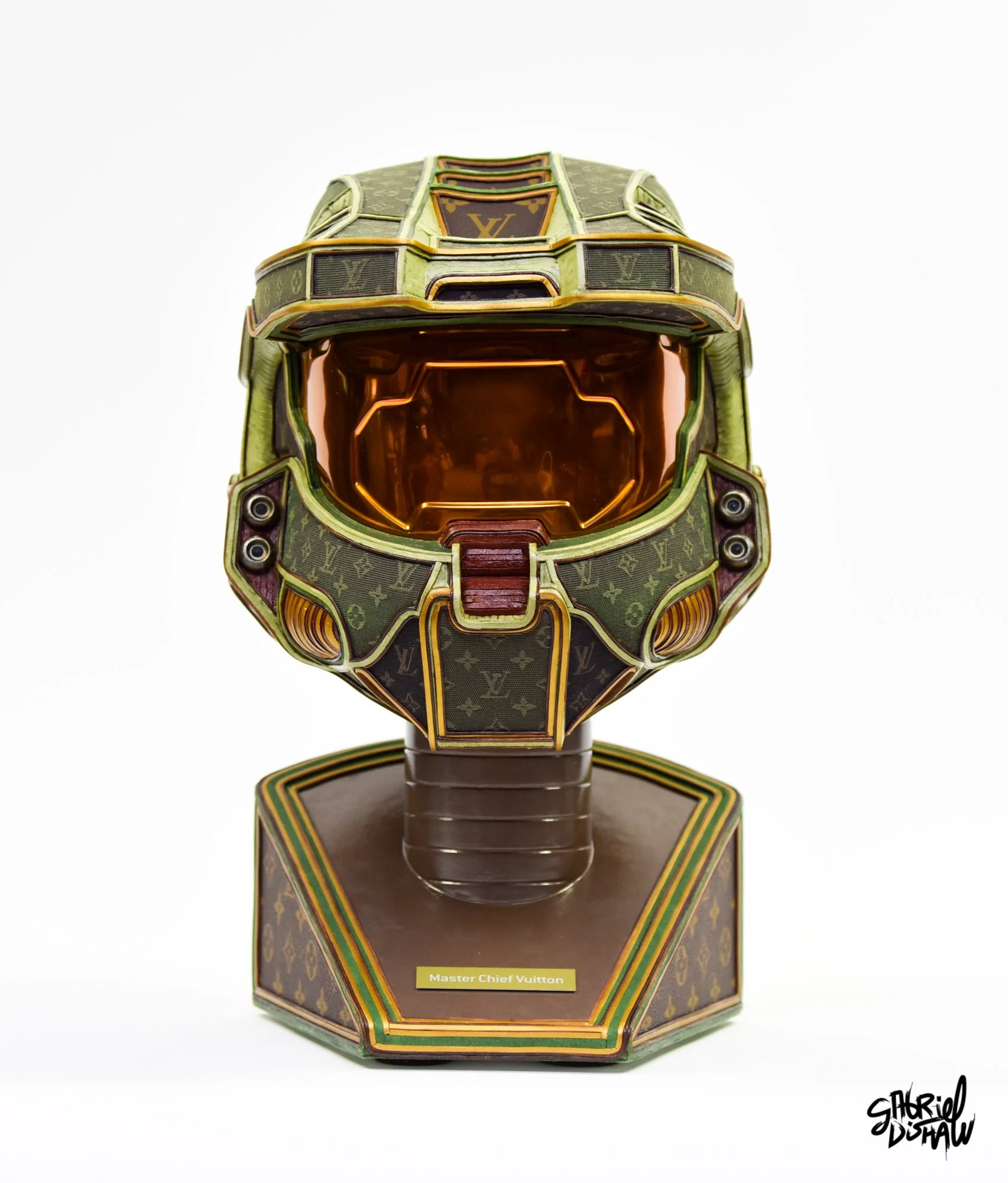 Gabriel-dishaw-master-chief-vuitton-luxe-halo-helmet-luxury-art-upcycled-cosplay-21.jpg