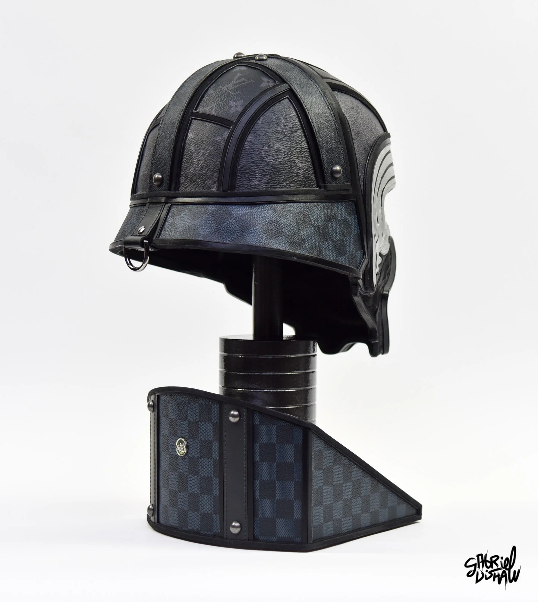 Gabriel-dishaw-luxe-ren--kylo-ren-dark-side-upcycled-cosplay-helmet-art-star-wars-10.jpg