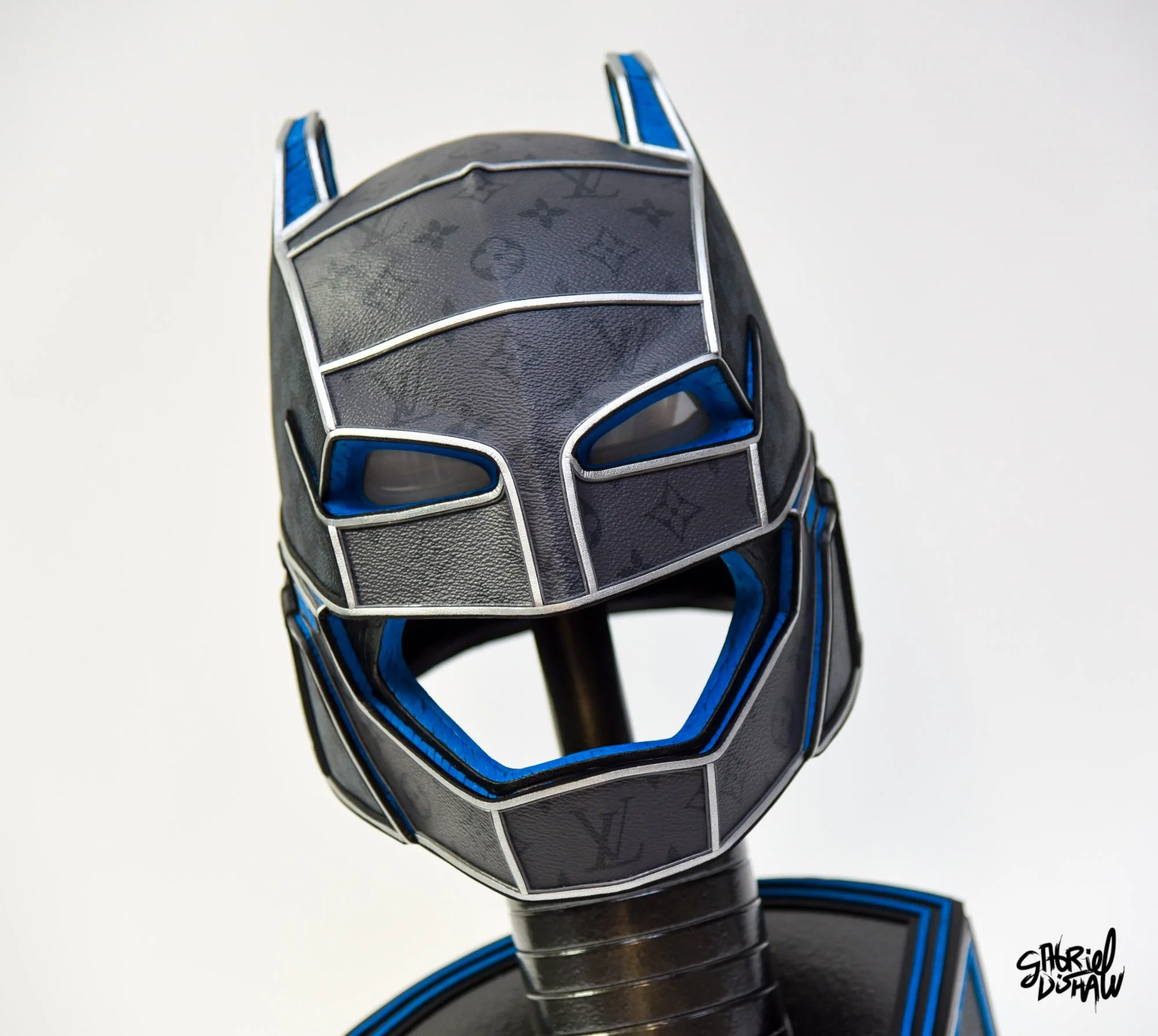 Gabriel-dishaw-gotham-luxe-batman-dark-knight-upcycled-cosplay-helmet-comic-art-dc-comics-41.jpg
