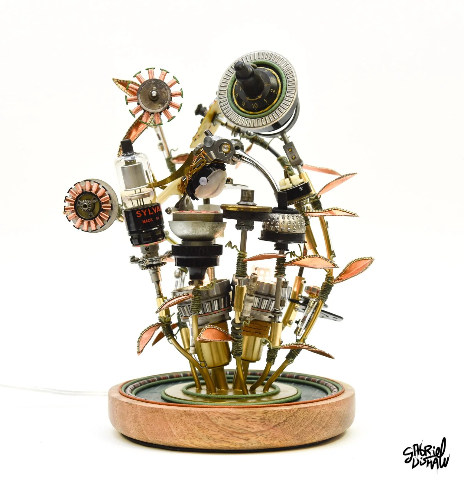 Circuit-garden-flower-upcycled-art-recycled-art-robot-humming-bird-11.jpg