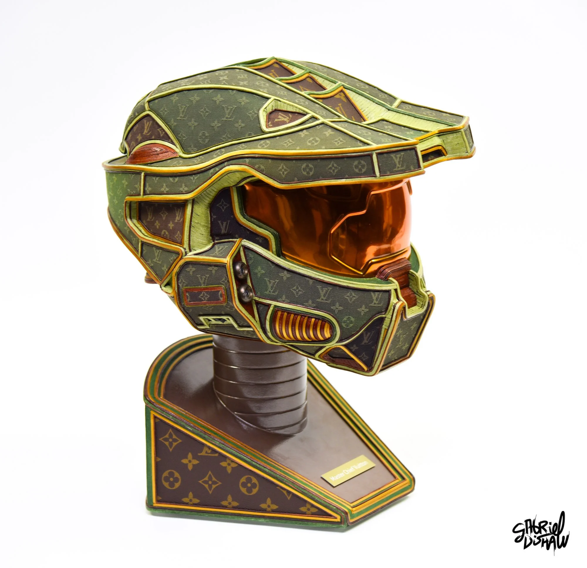 Gabriel-dishaw-master-chief-vuitton-luxe-halo-helmet-luxury-art-upcycled-cosplay-12.jpg