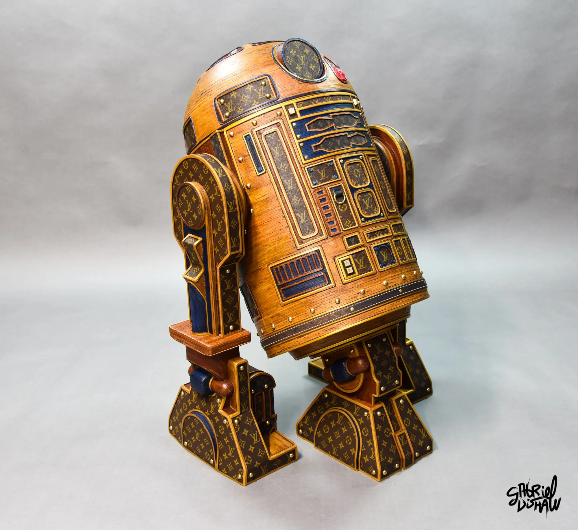 Gabriel-dishaw-r2-deluxe-r2d2-star-wars-luxury-art-droid-upcycled-44.jpg
