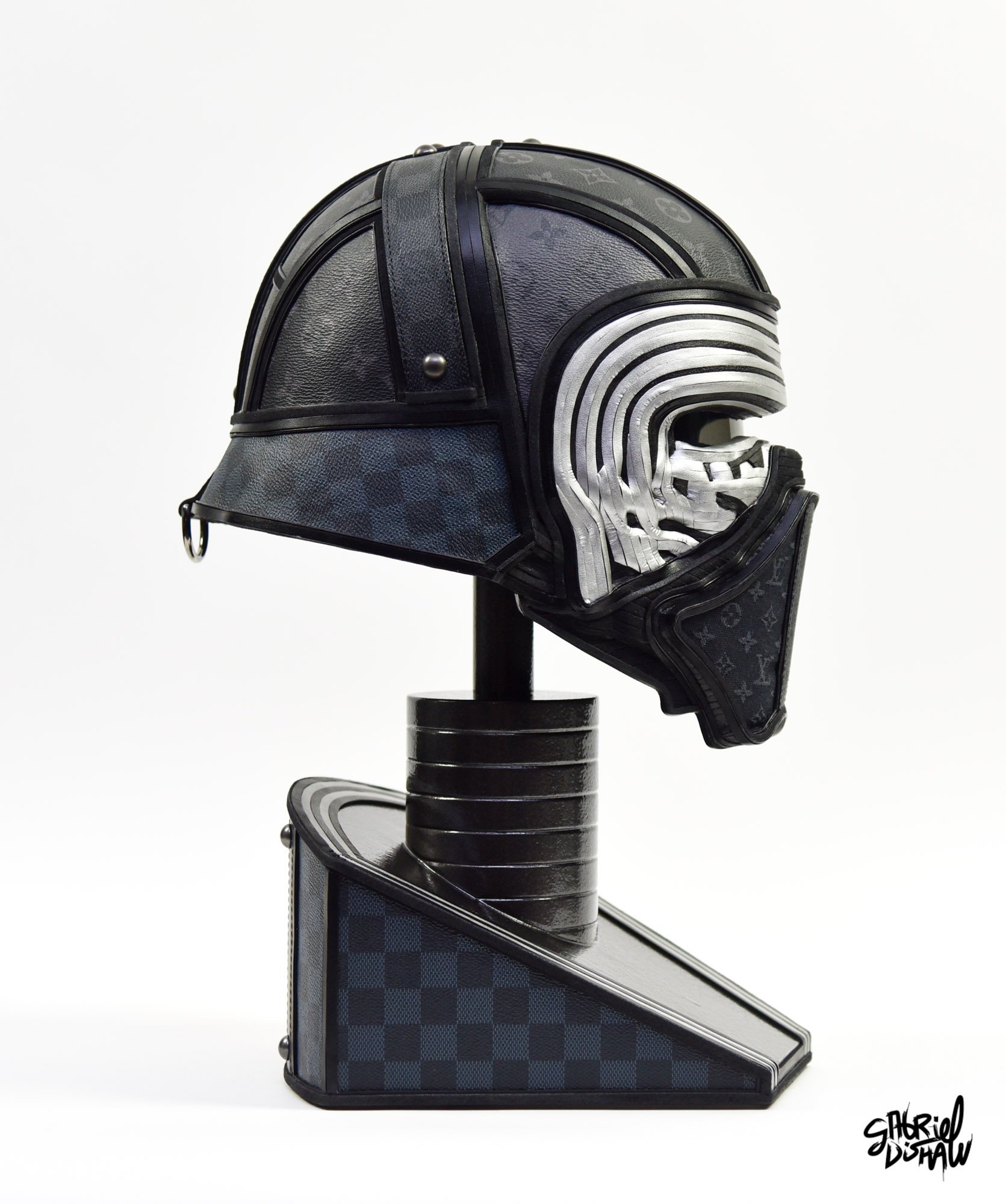 Gabriel-dishaw-luxe-ren--kylo-ren-dark-side-upcycled-cosplay-helmet-art-star-wars-11.jpg