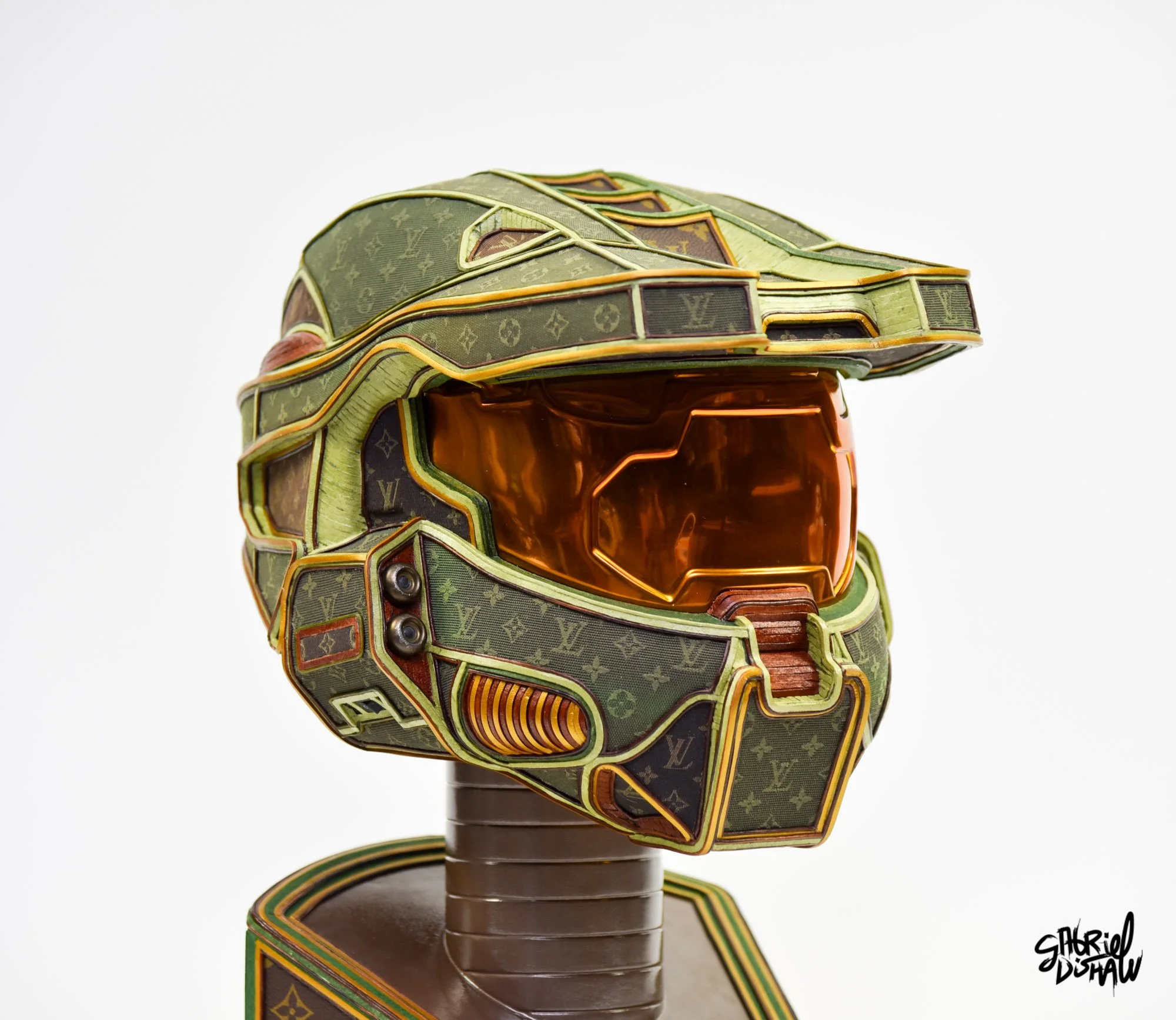 Gabriel-dishaw-master-chief-vuitton-luxe-halo-helmet-luxury-art-upcycled-cosplay-19.jpg